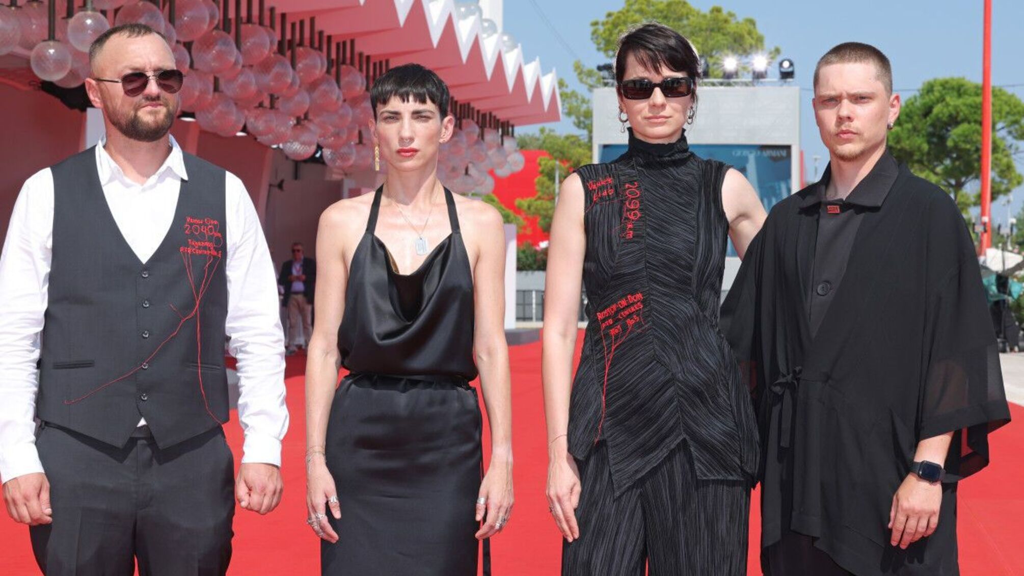 Команда українського фільму влаштувала акцію в підтримку полонених на Венеційському кінофестивалі