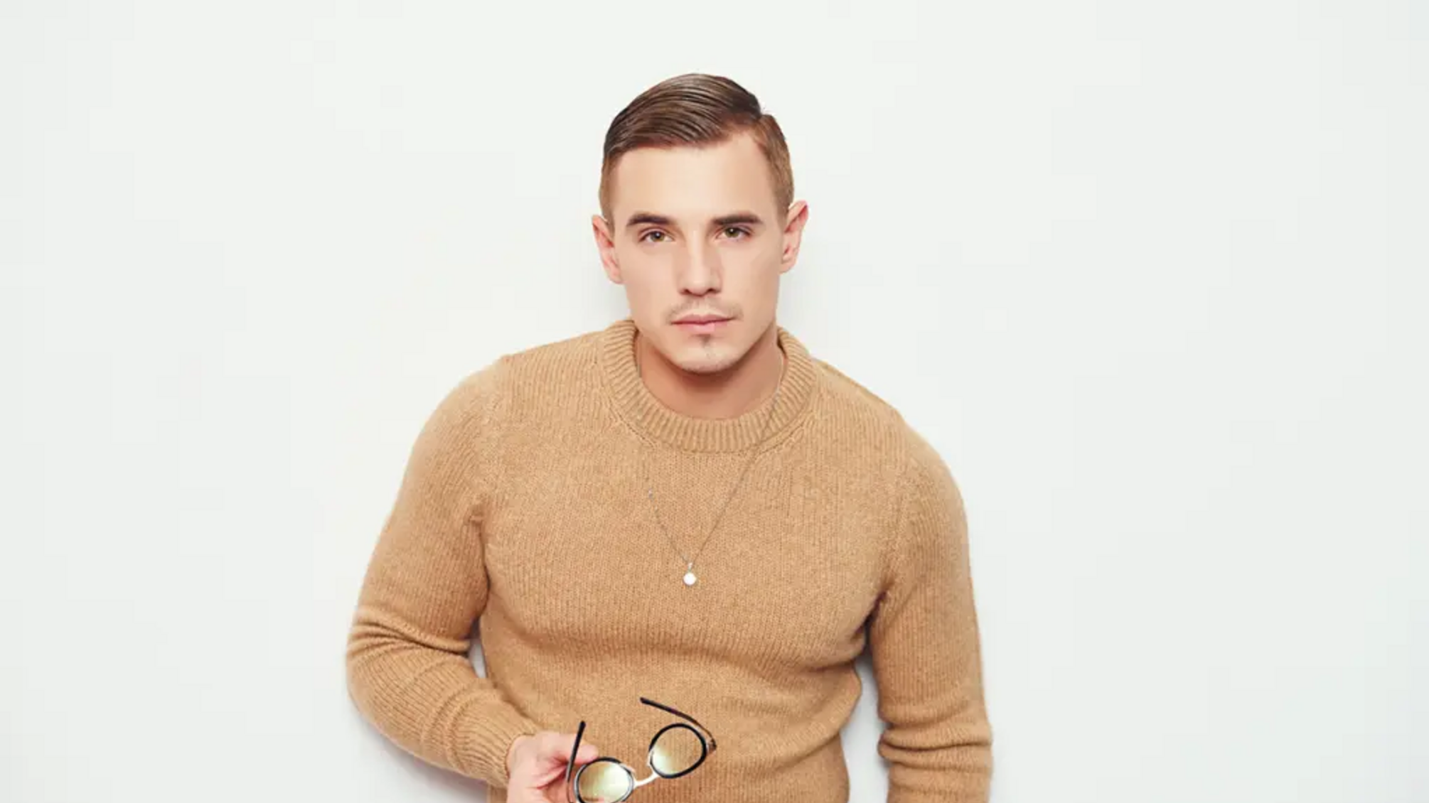 'Будешь изгоем': кто отговорил Вадима Олейника строить карьеру на россии?