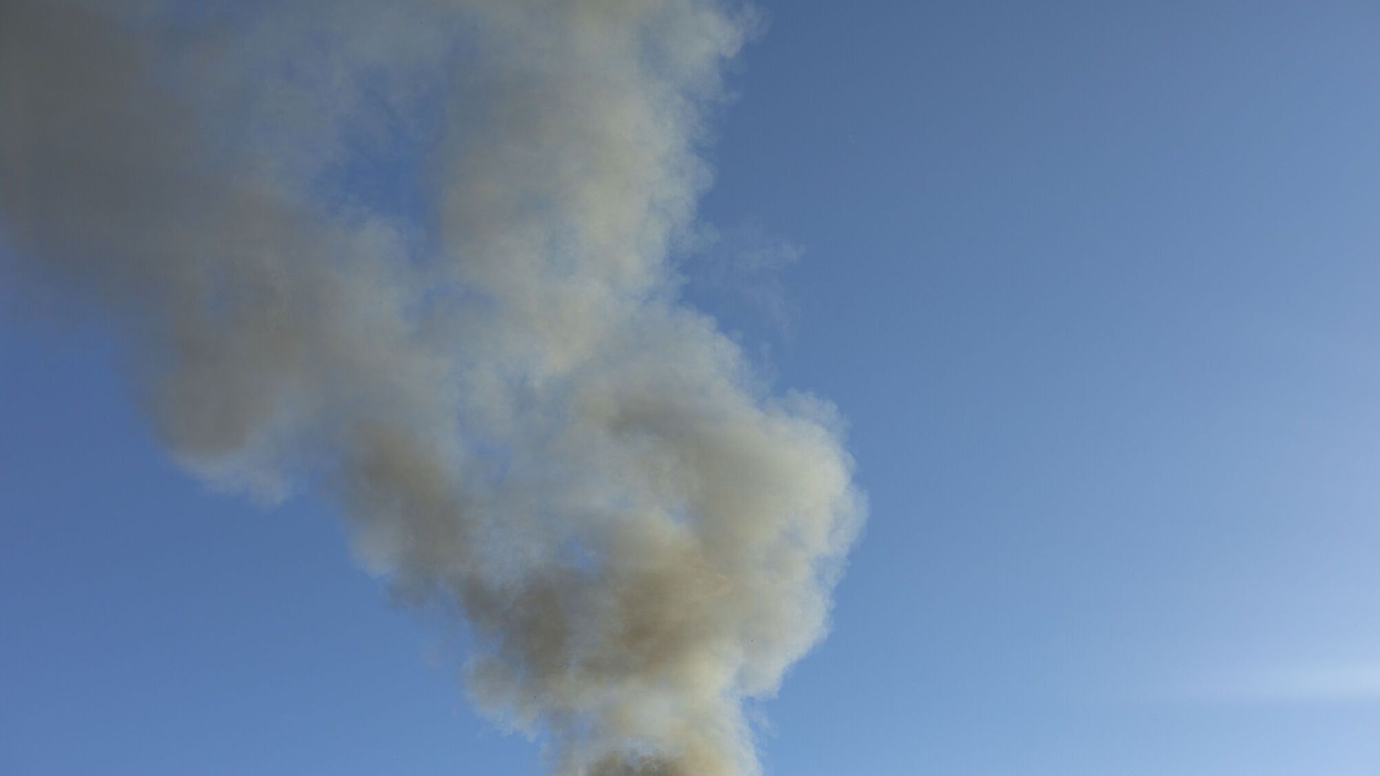 Масштабна атака БПЛА у росії