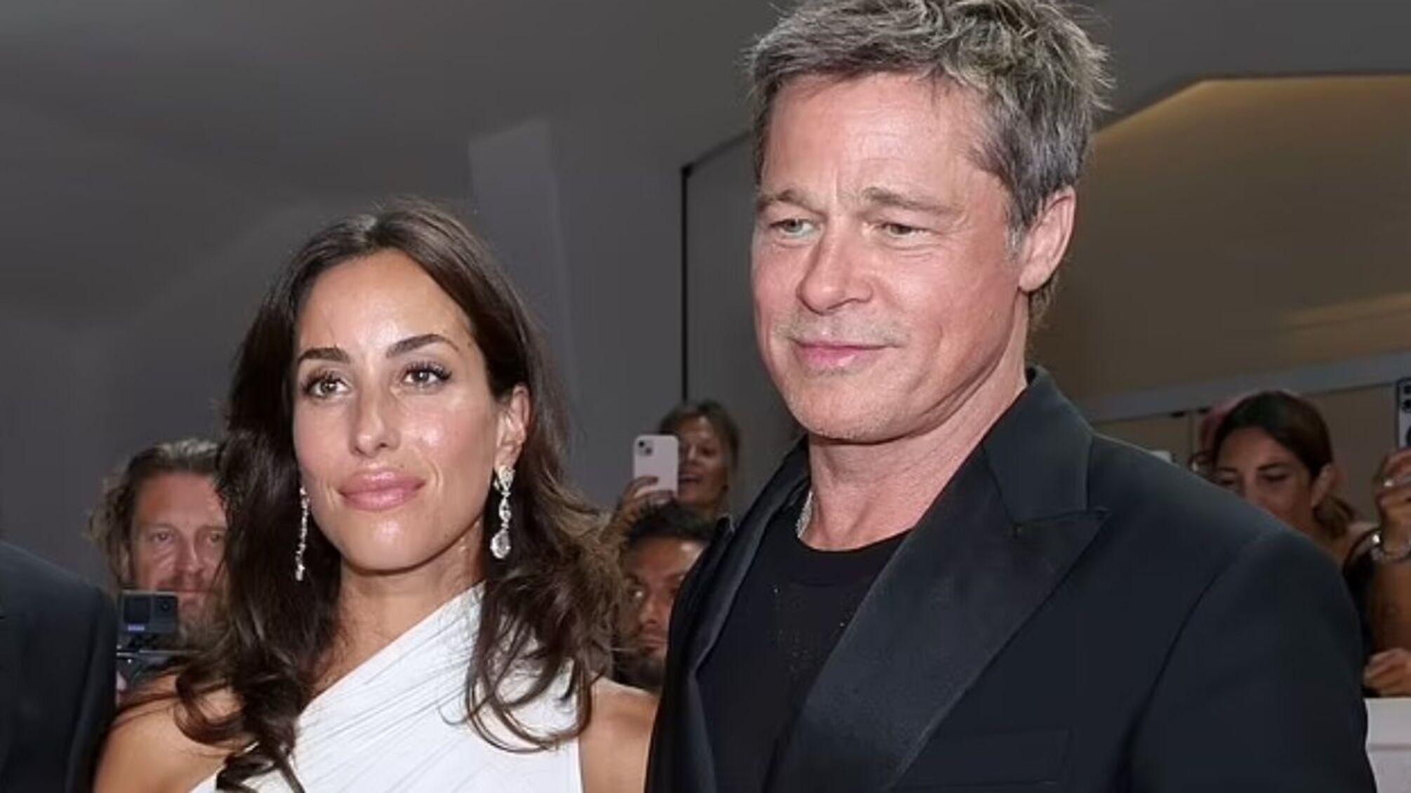 Інес де Рамон надихнула Бреда Пітта на нову главу в житті після розлучення