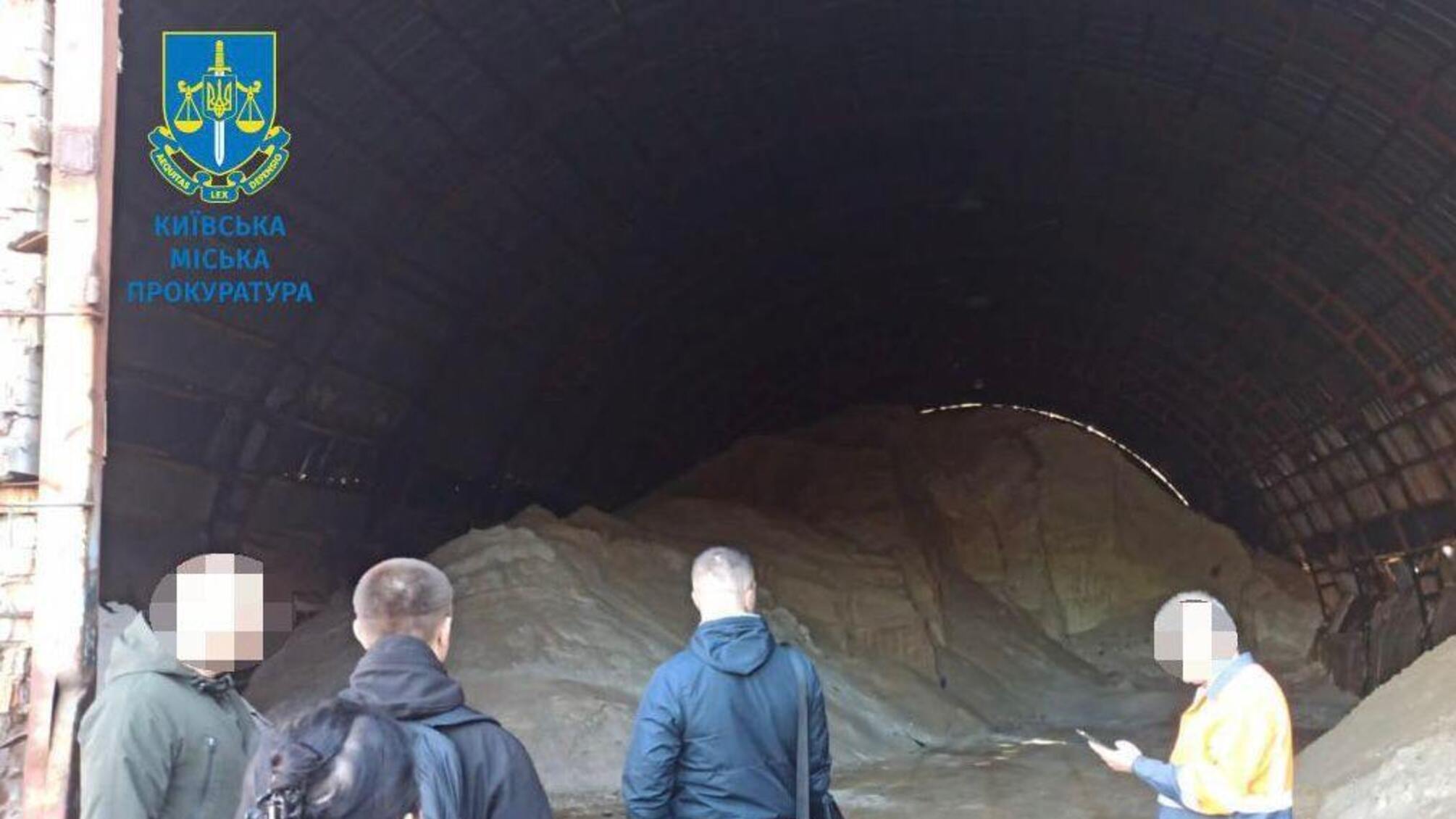 Закупка некачественной соли: подозрение эксчельнику коммунального предприятия