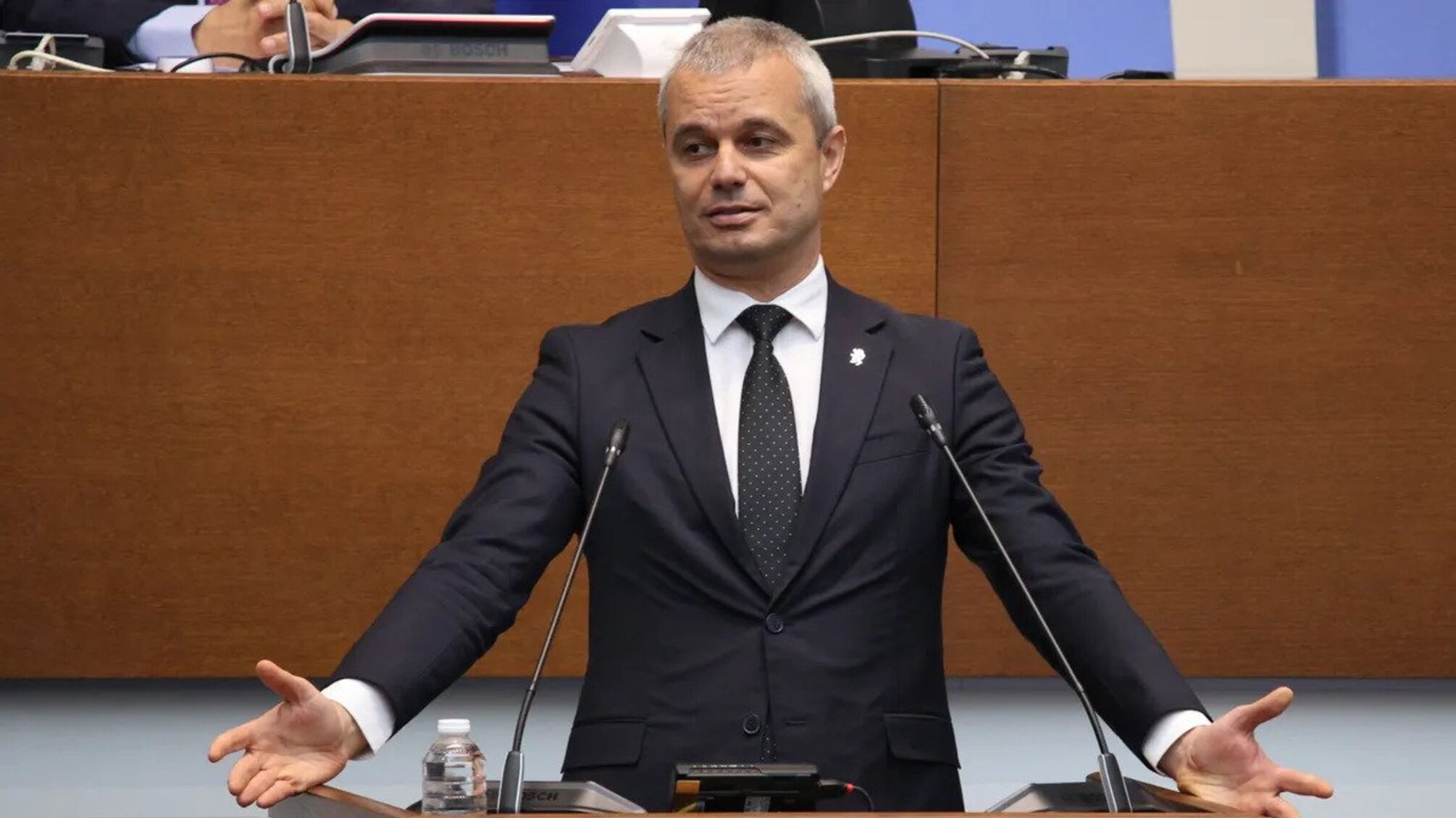 Костадін Костадінов