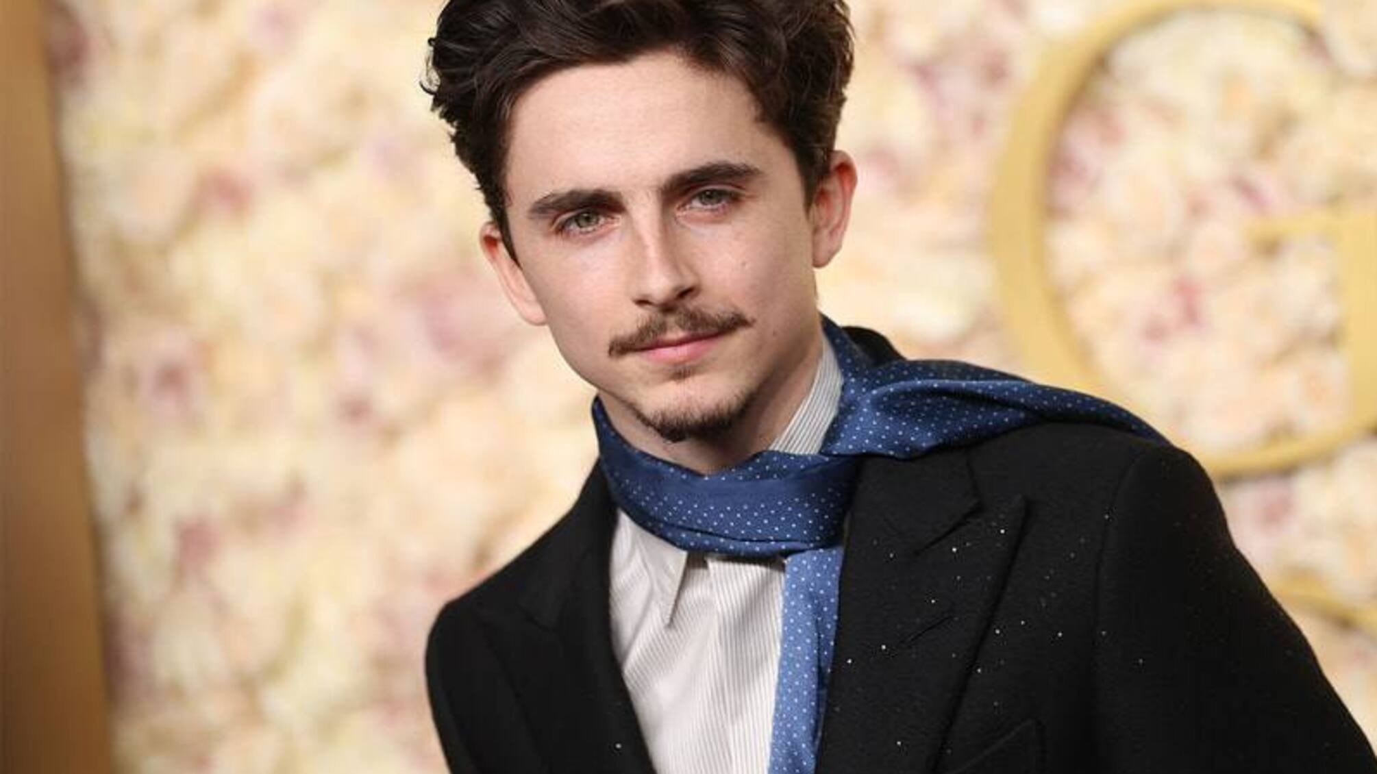 Тимоті Шаламе стане ведучим та музичним гостем нового випуску шоу “Saturday Night Live”