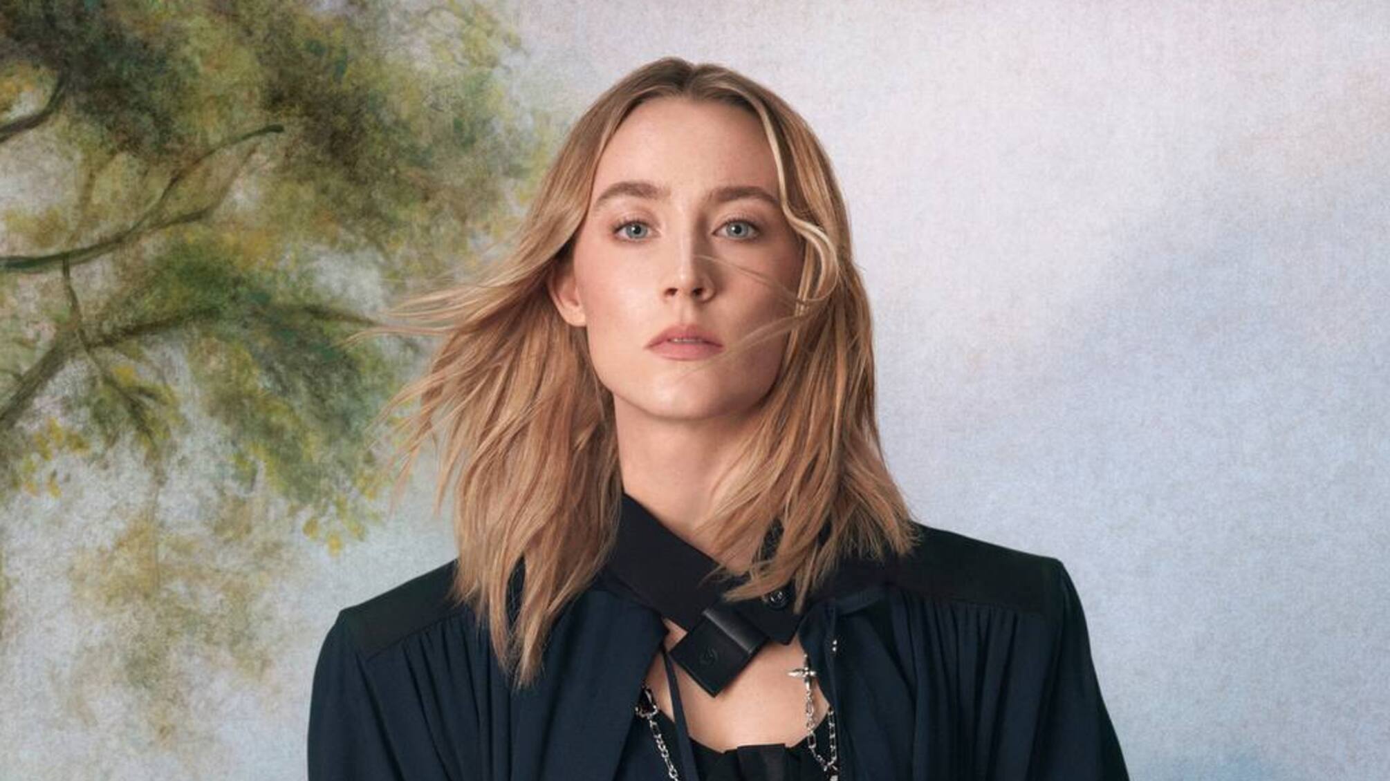 Лиса из BLACKPINK и Сырша Ронан стали лицами новой коллекции Louis Vuitton