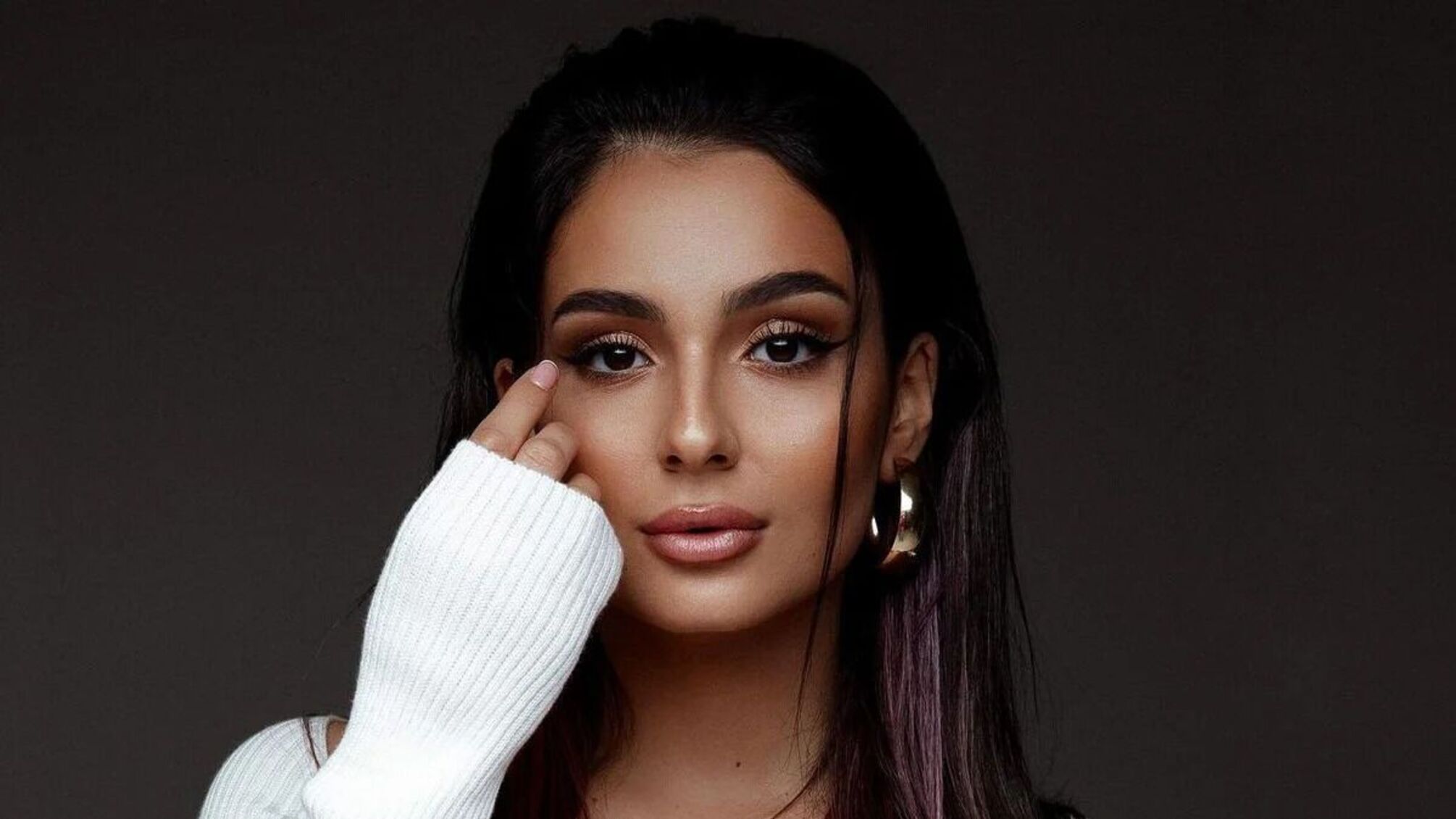 Співачка Анна Трінчер відверто про дитинство без батьківської любові