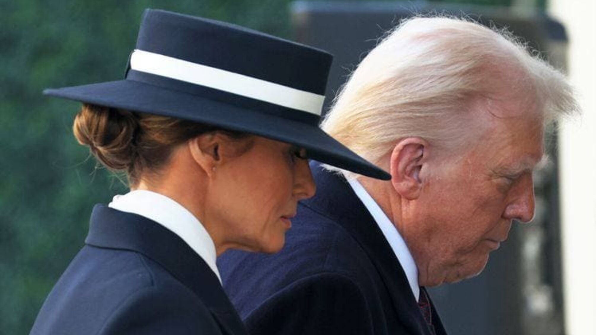 Дизайнер Эрик Джавитс рассказал о создании этого вирусного аксессуара