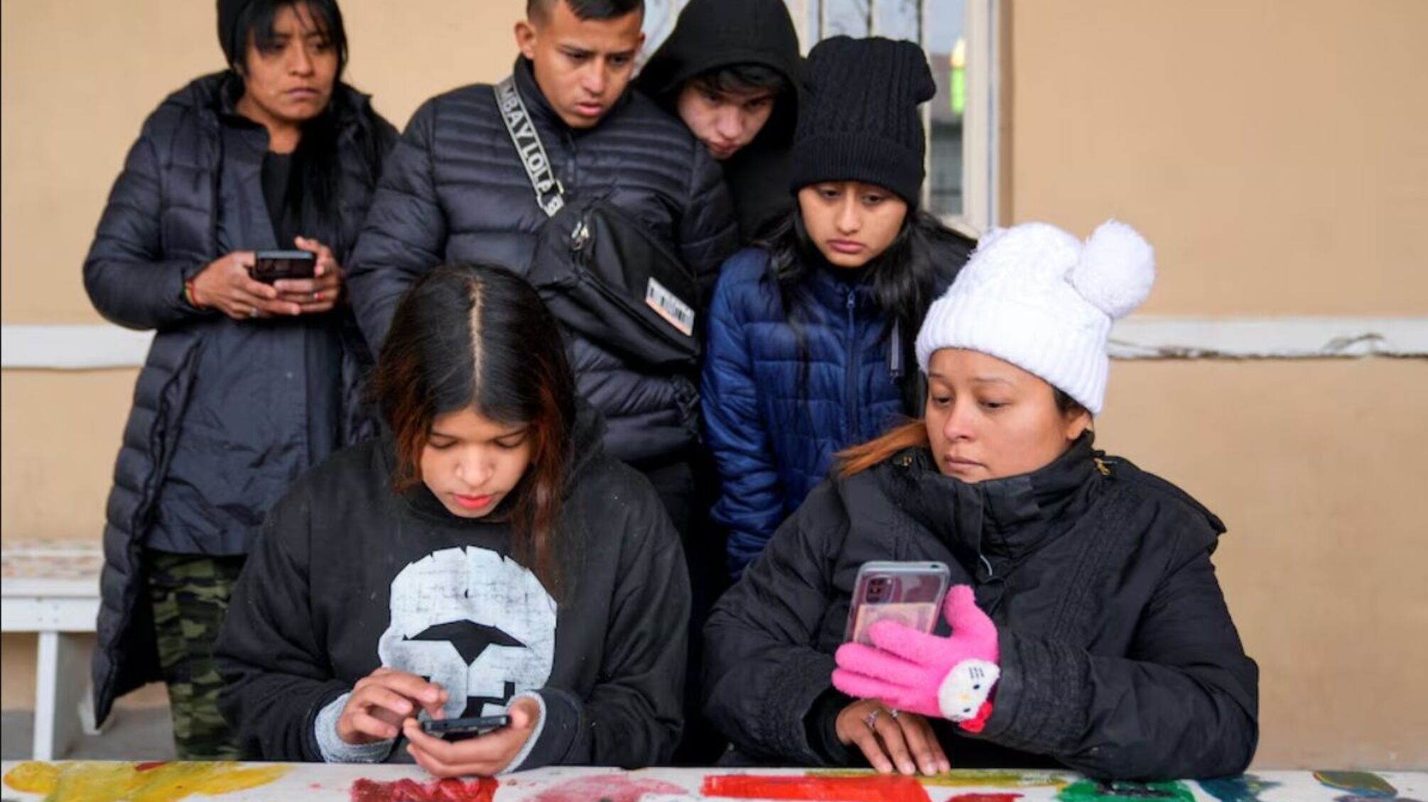 Правозахисники критикують нові обмеження на кордоні США та Мексики