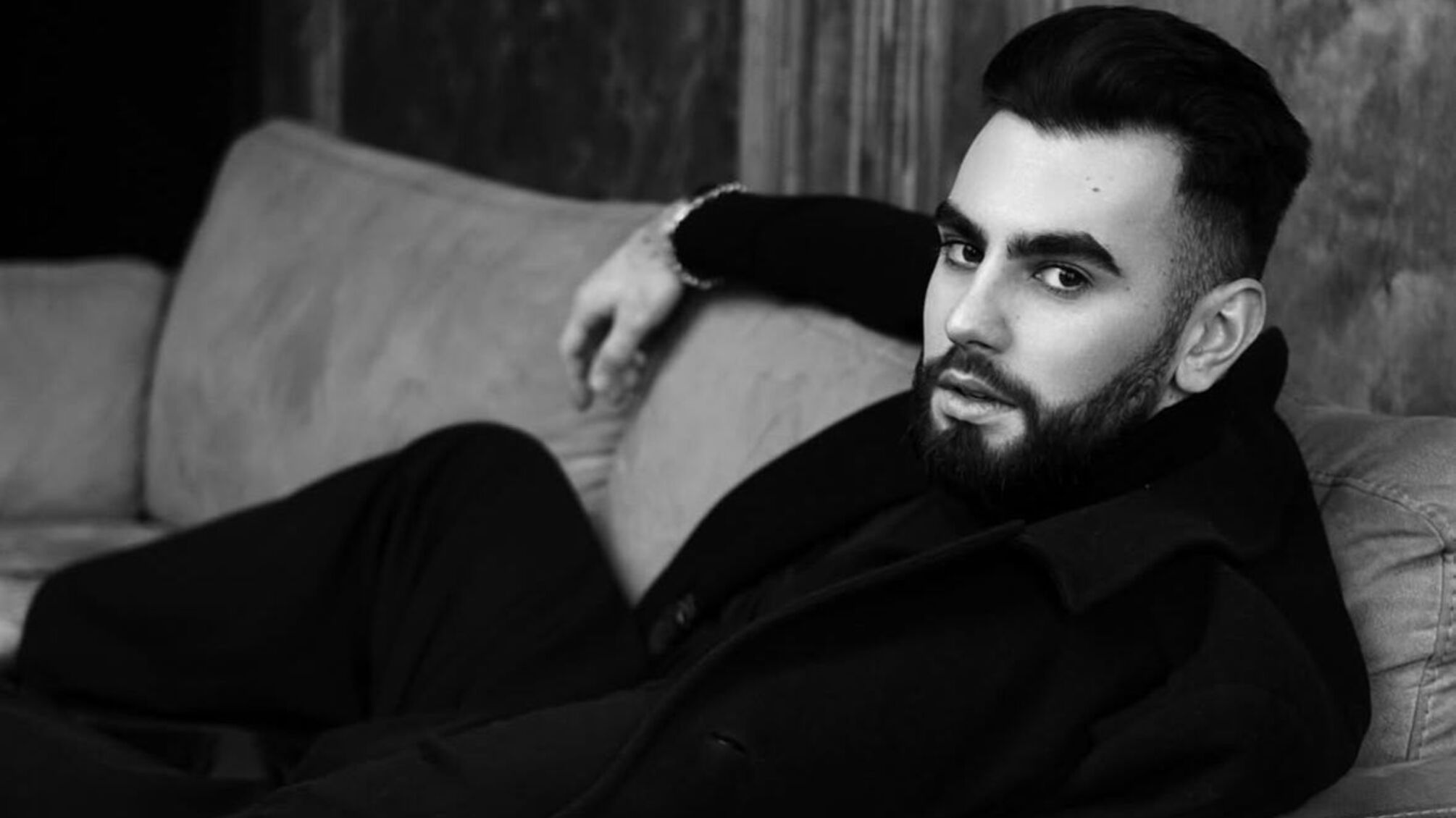 Напел свой первый трек в звездном блике для СК Life