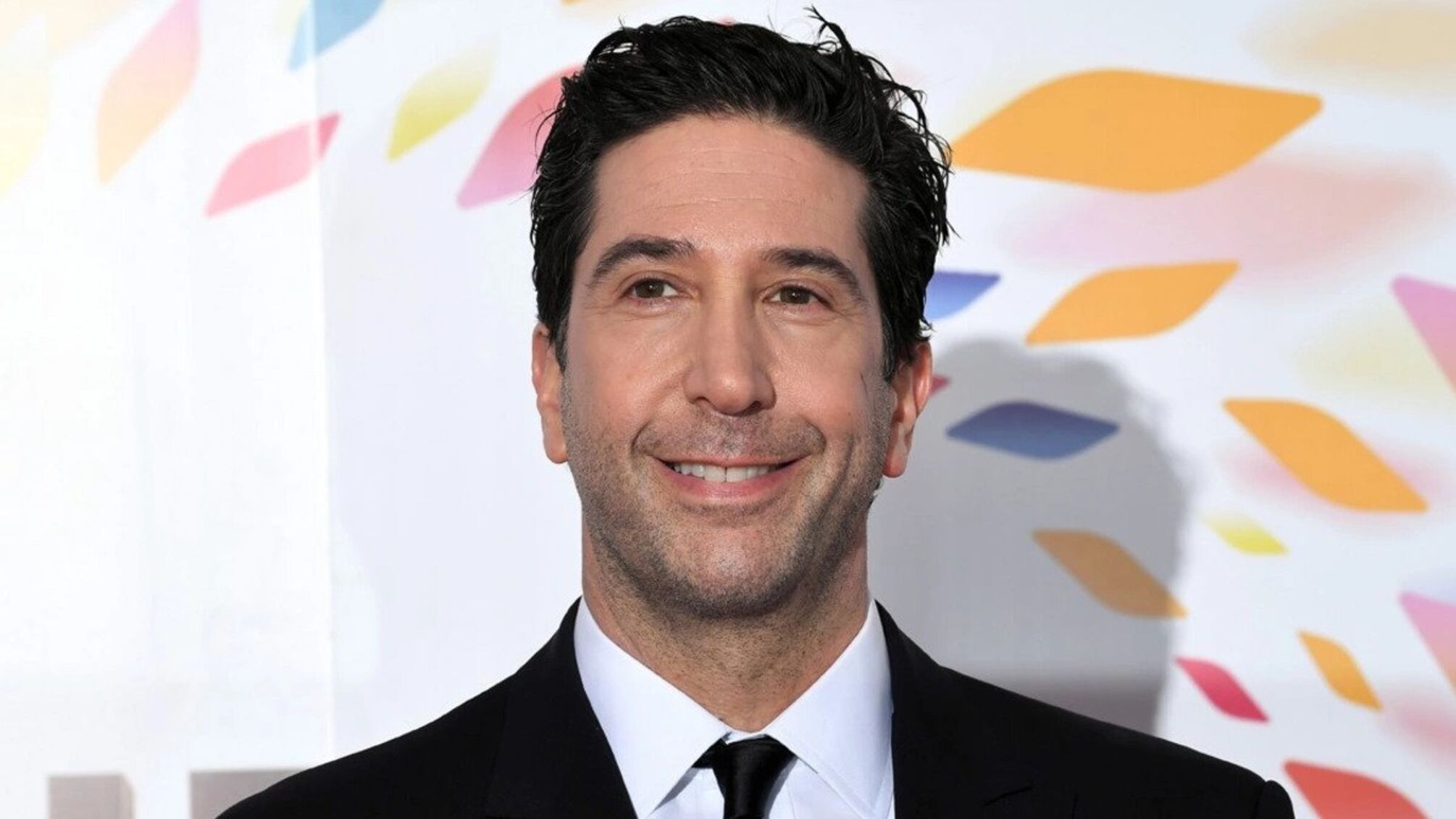 Новый роман Дэвида Швиммера активно обсуждается в сети