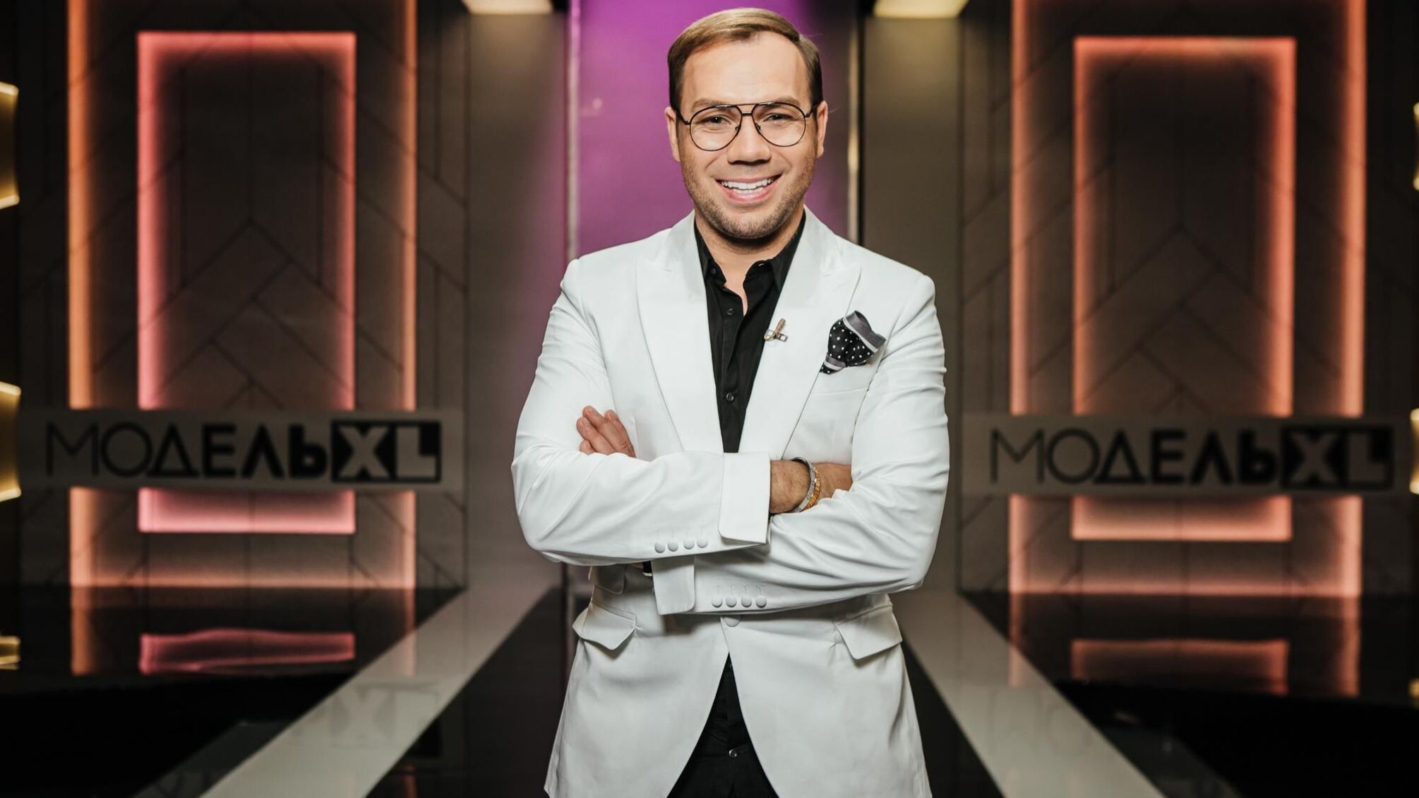 Неон, пуховики та інше: модні табу 2025 року від Андре Тана