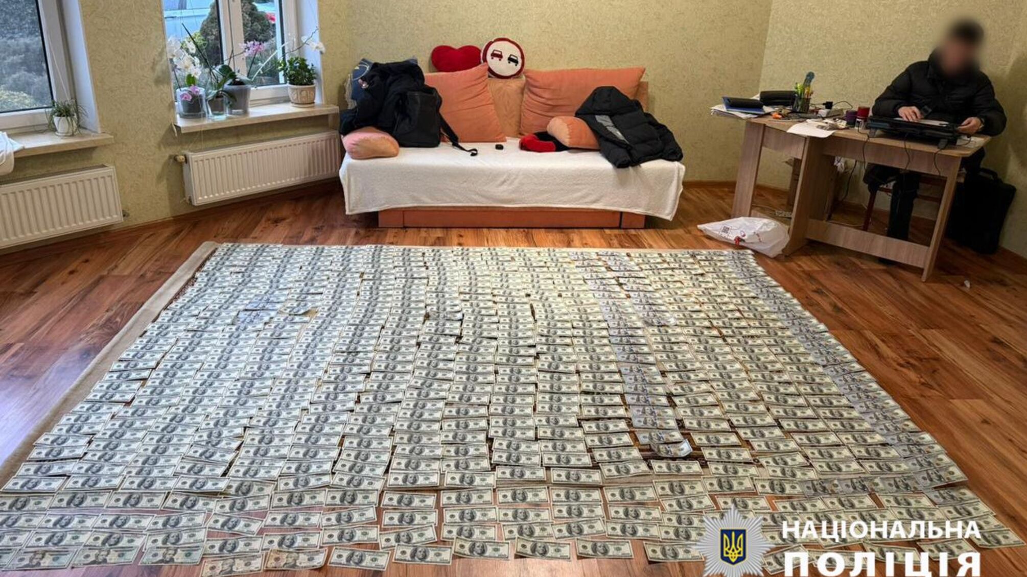 Двух женщин подозревают в незаконной переправке мужчин за границу