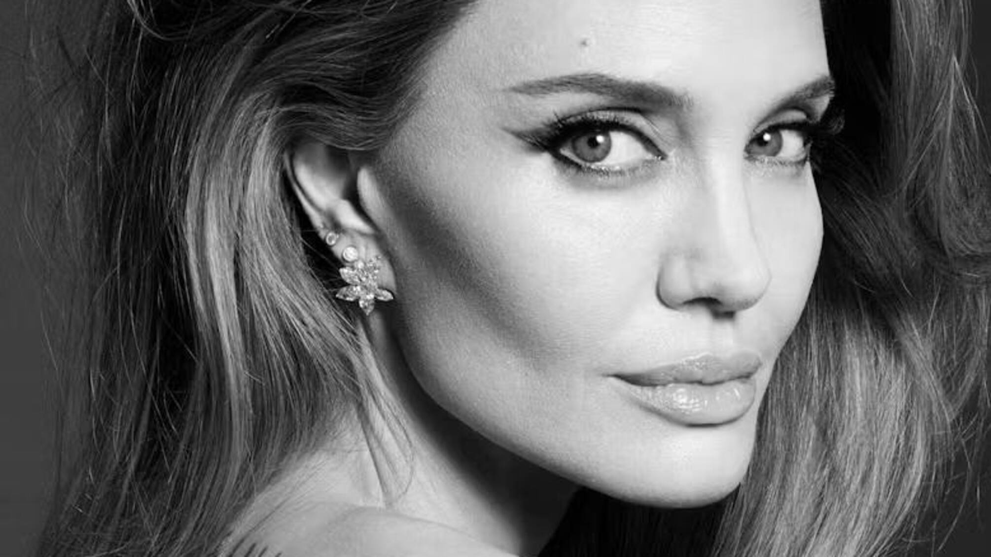 Анджелина Джоли: 'Я стала актрисой, чтобы осуществить мечту своей матери'