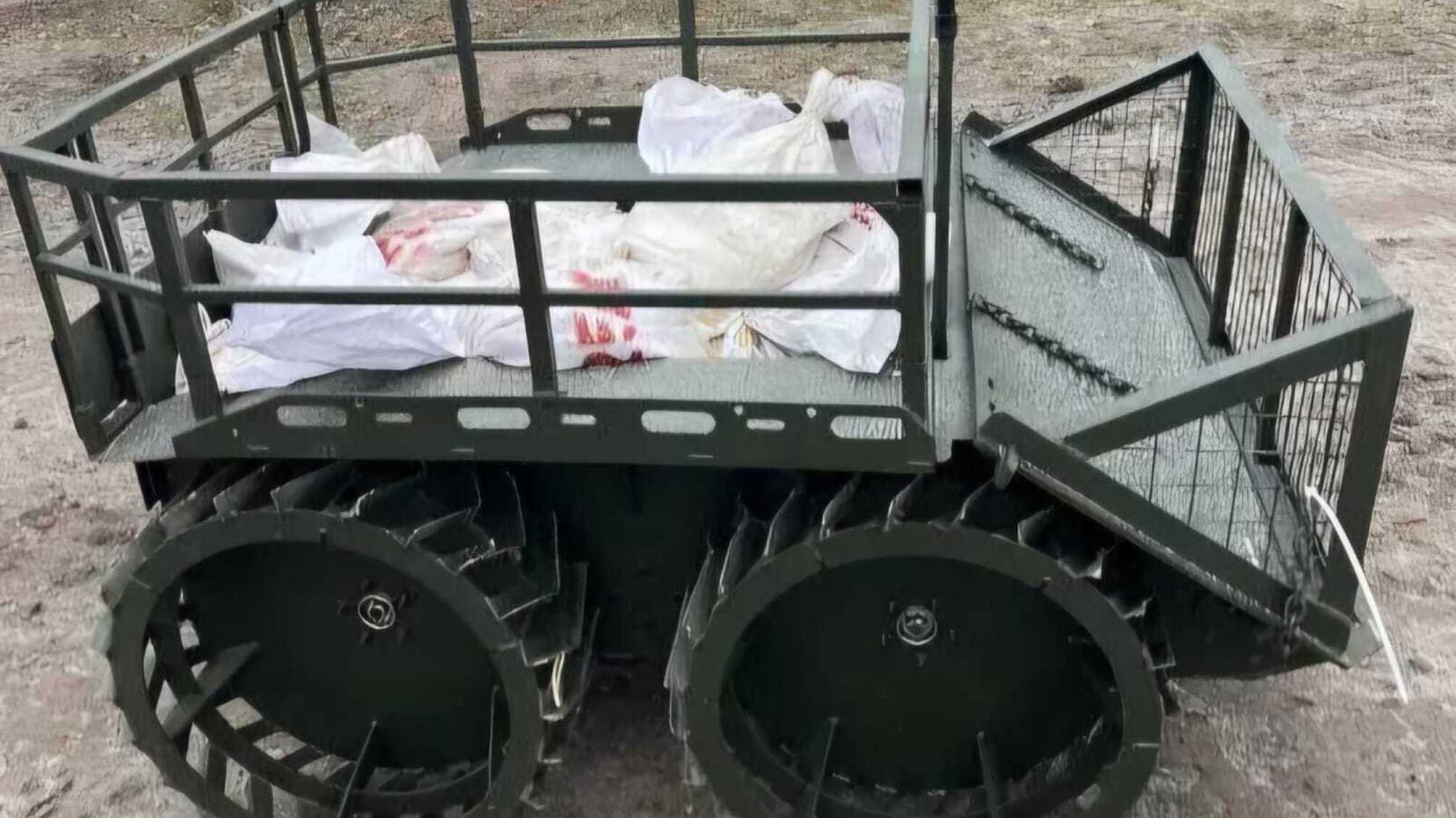 ЗСУ випробували нового робота-логіста