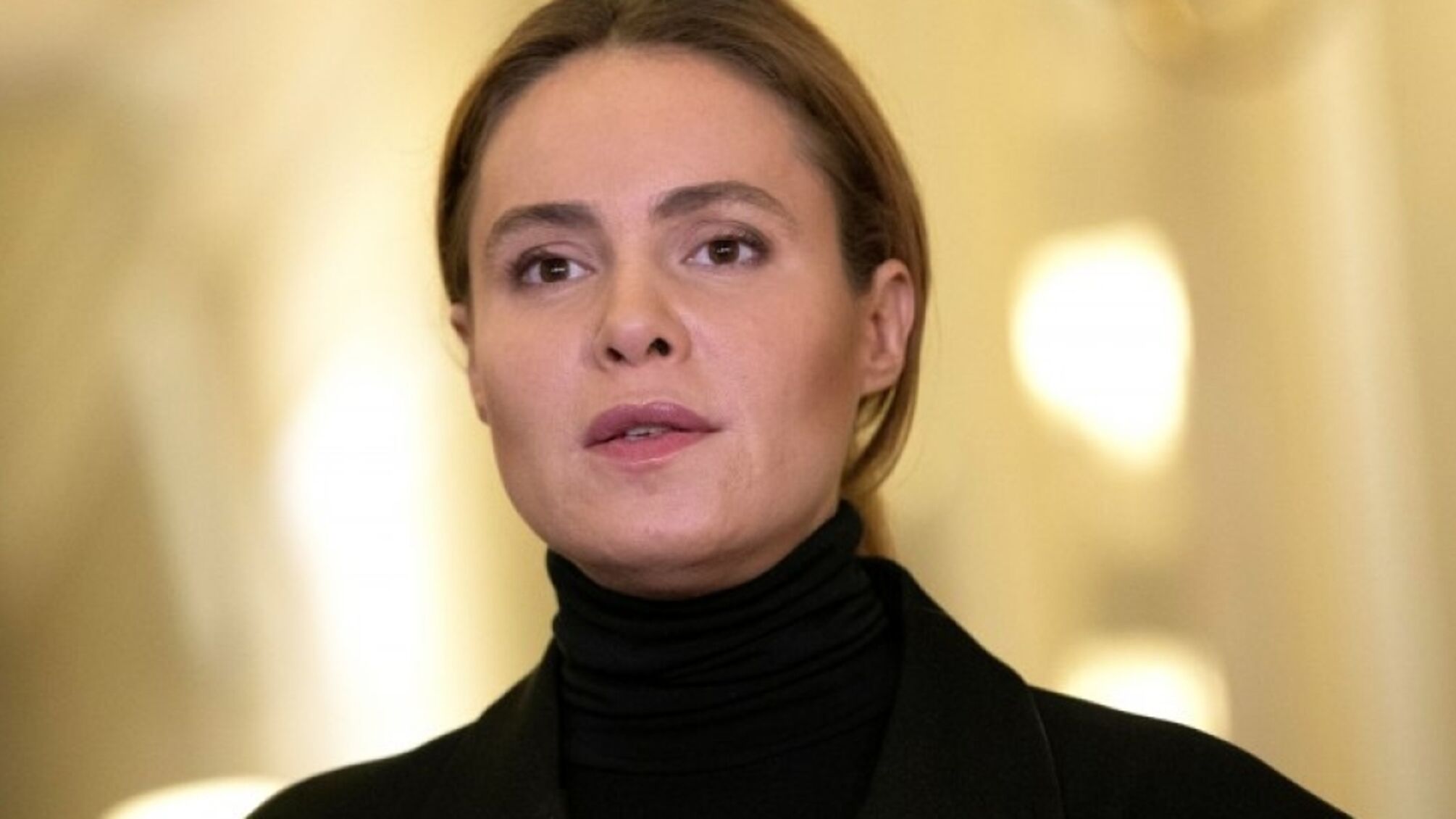 Королевская поддерживает контакты с ПЗЖМ и Медведчуком, находясь в ОАЭ – Radio NV