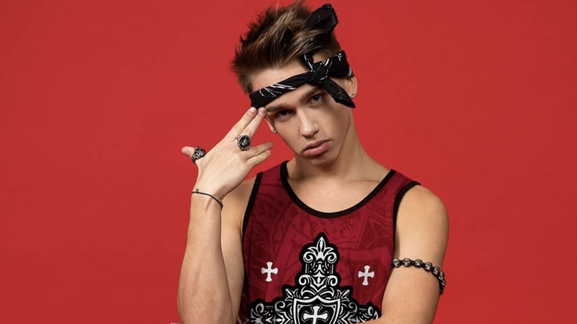 Тиктокер LOGVIN выпустил новый хит «Завис»