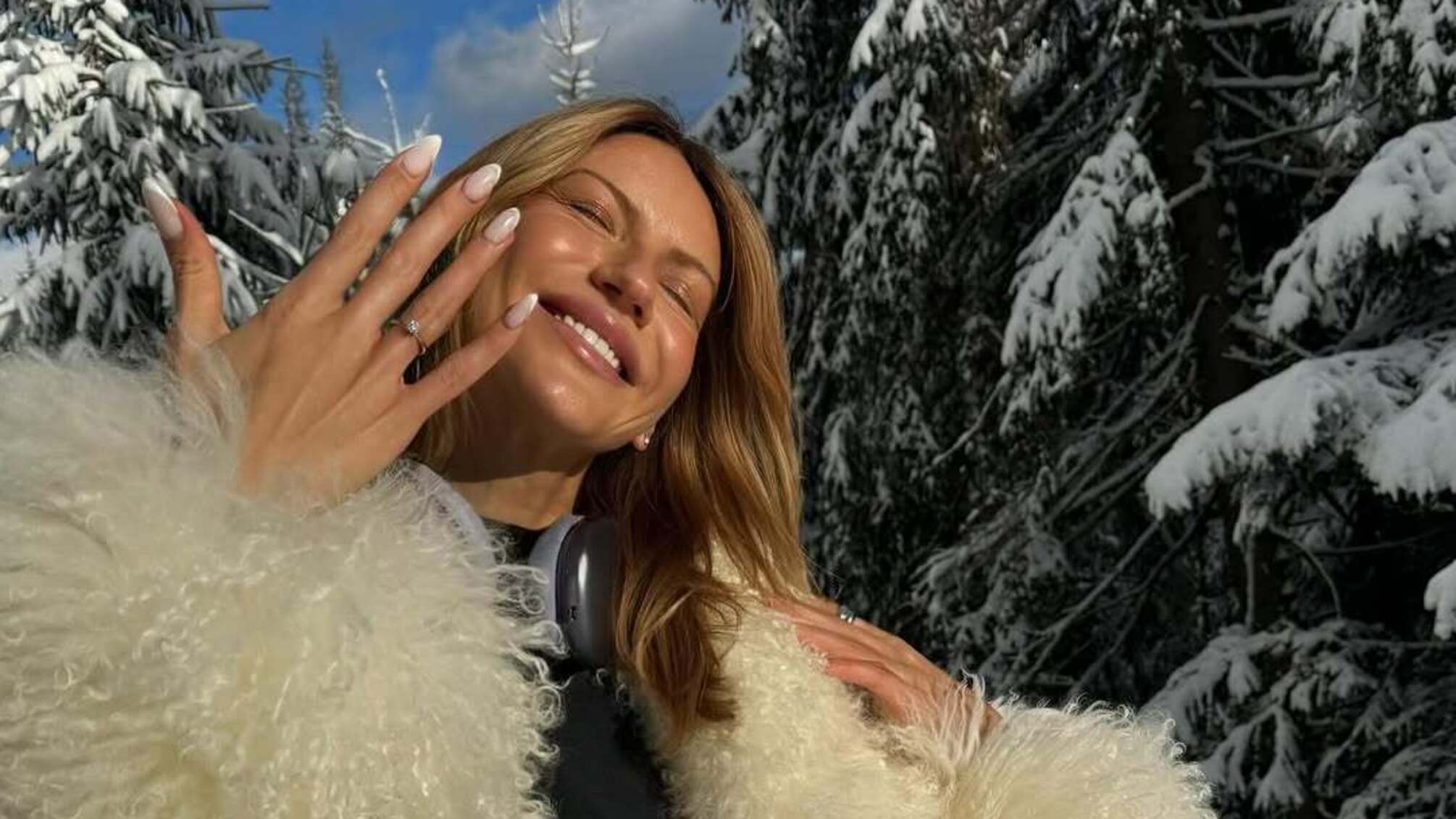 Леся Никитюк обручилась