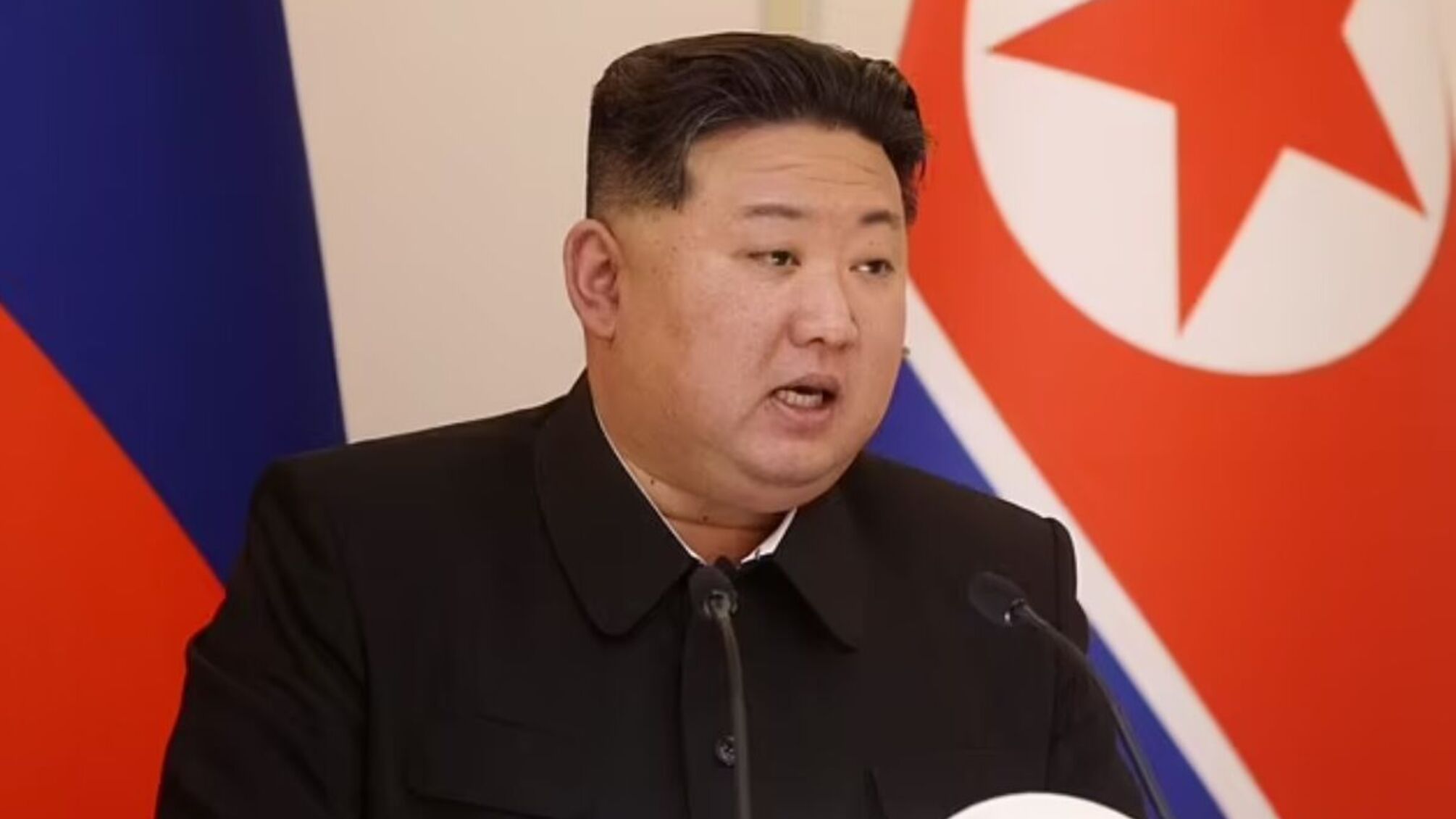 Трудові табори за розлучення і хот-доги: нові реалії КНДР