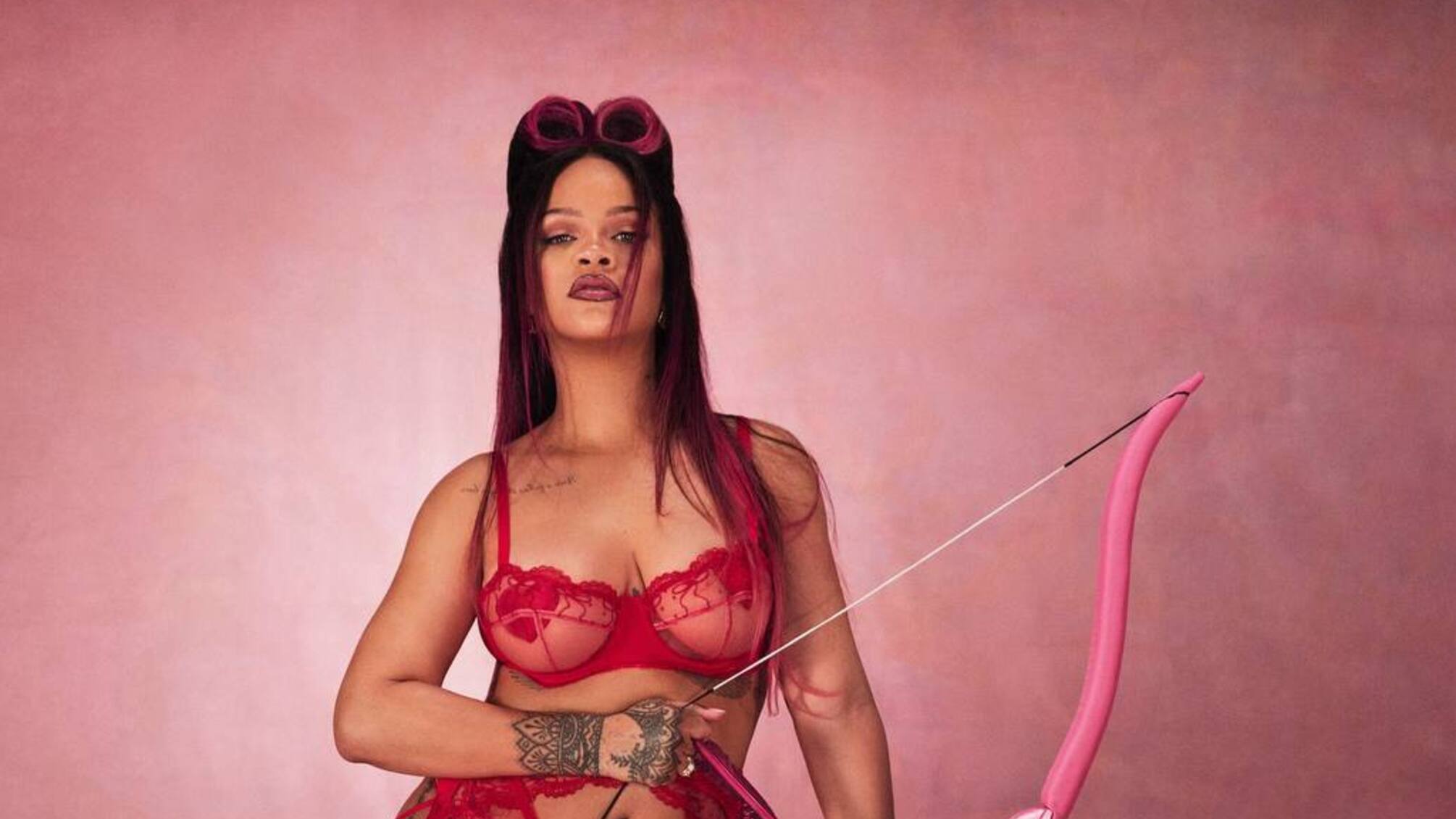 Рианна представила колекцію Savage x Fenty до Дня святого Валентина