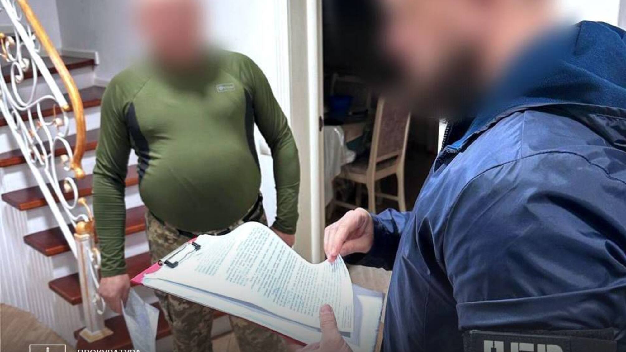 Во Львовской области разоблачили офицера, который привлекал солдат к укладке брусчатки