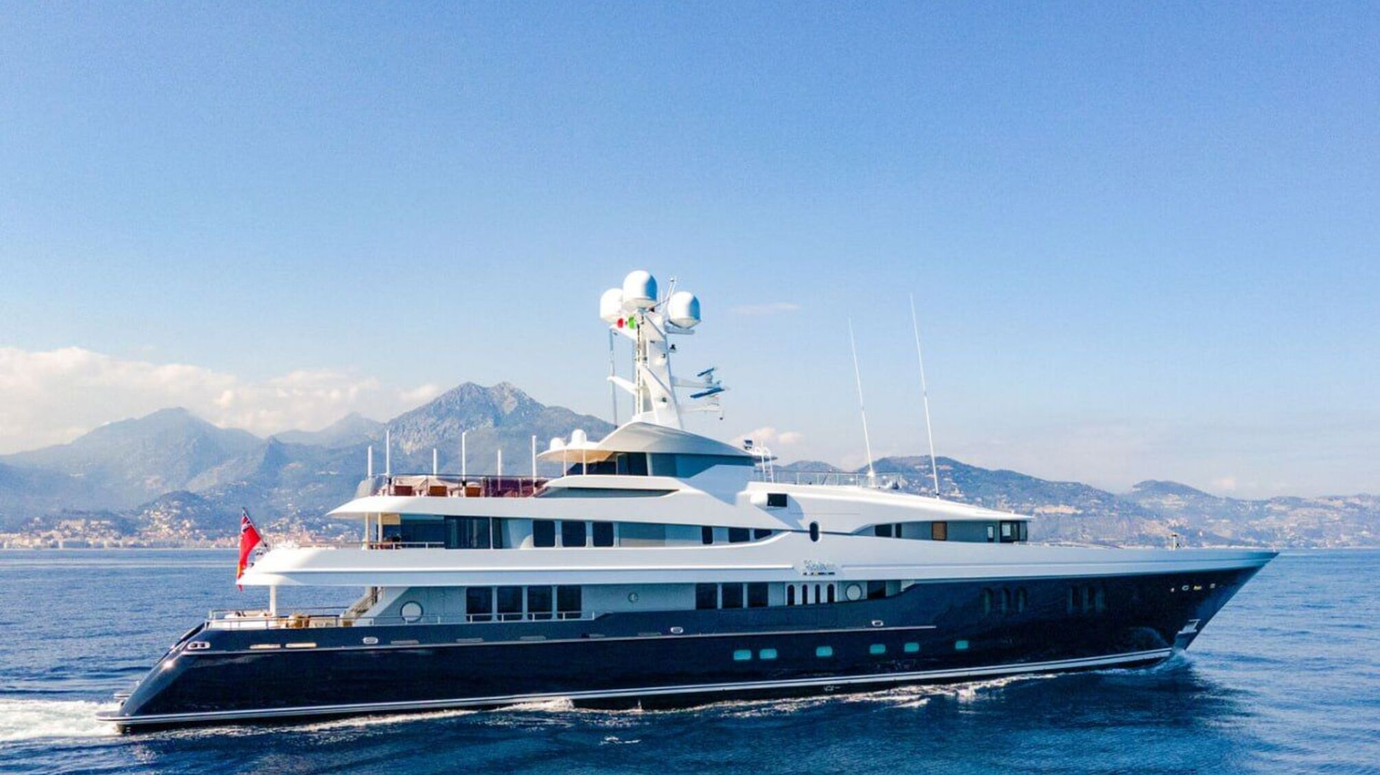 Медиа сообщают о продаже яхты Ярославского за $49 млн с 2011 года