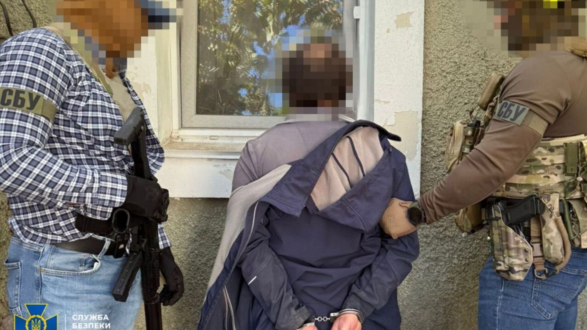 Служба безопасности Украины обезвредила вражеского агента, который искал в городе позиции ВСУ и фиксировал оборонные сооружения для предстоящей атаки оккупантов