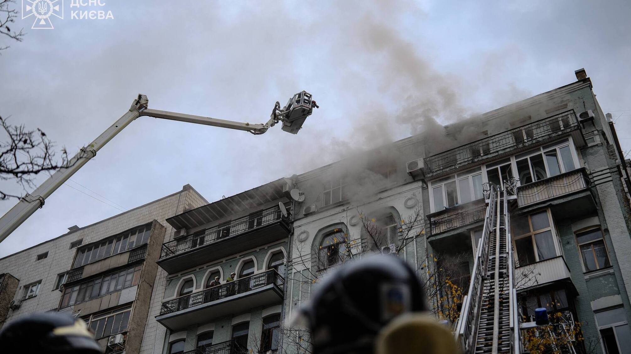 Пожежа у семиповерховому будинку на Печерську