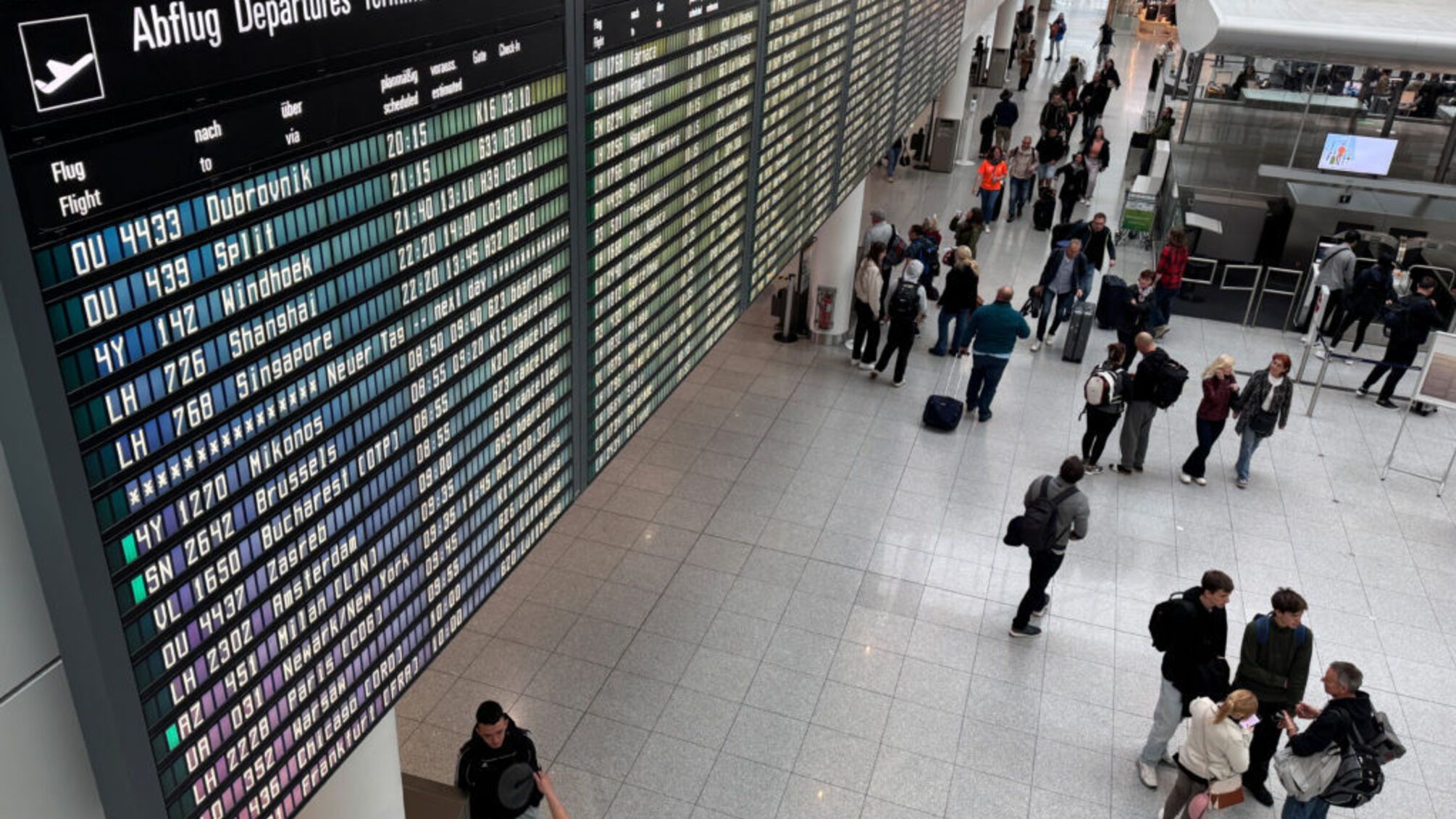 В Германии зафиксирован новый инцидент с дронами: мюнхенский аэропорт третий раз приостанавливал работу