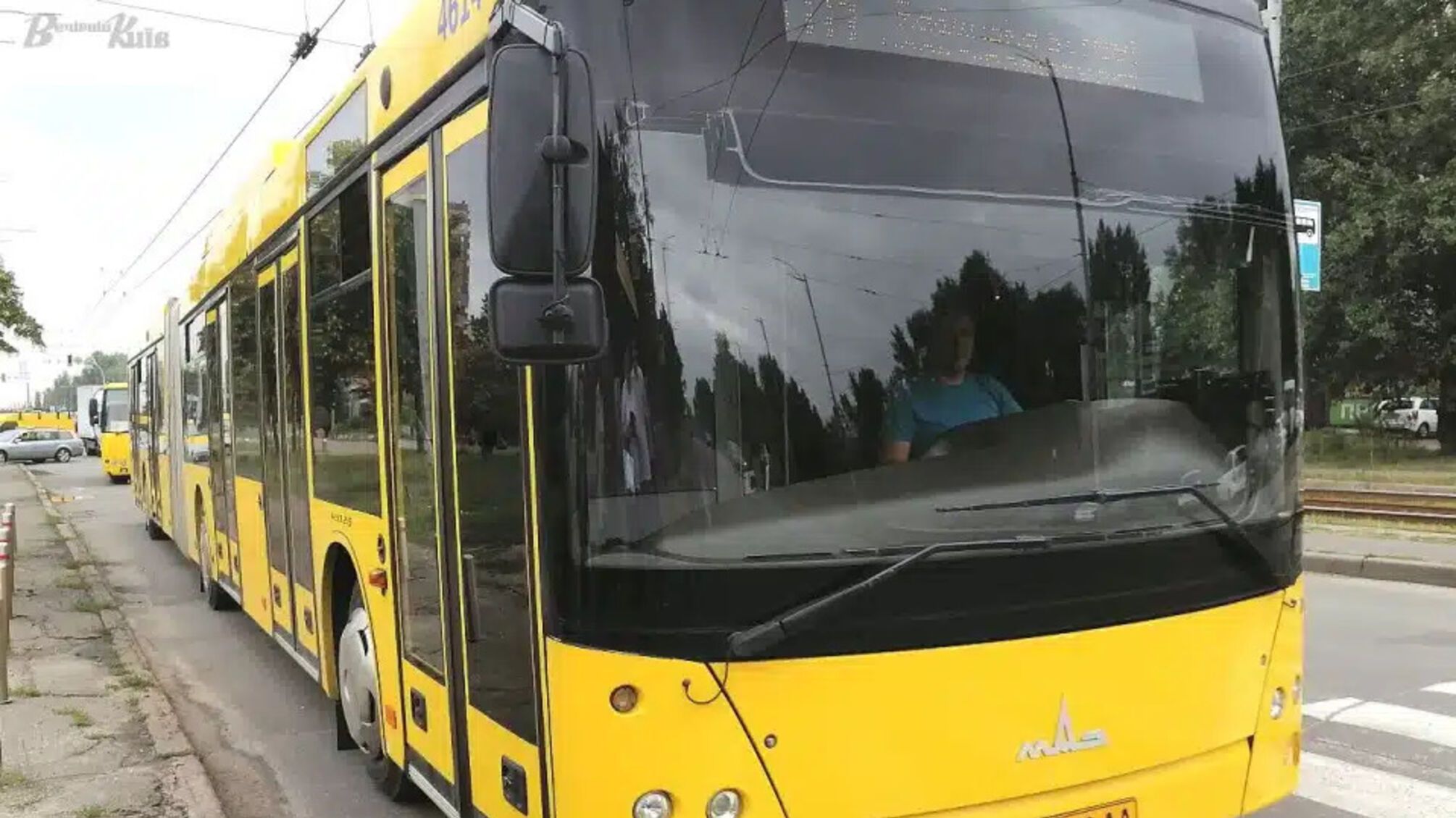 У Києві змінюють маршрути автобусів під час повітряної тривоги: нові правила з 20 жовтня