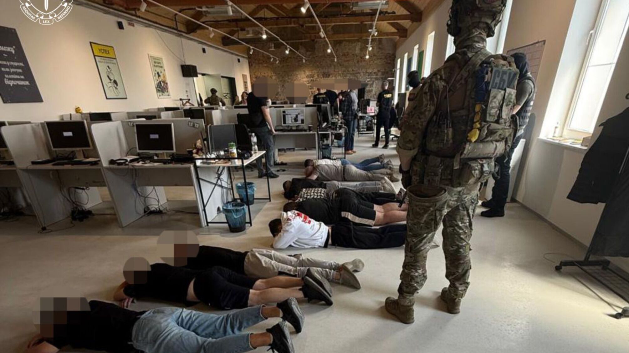 На Закарпатті судитимуть учасників шахрайського кол-центру, який обманював громадян Чехії