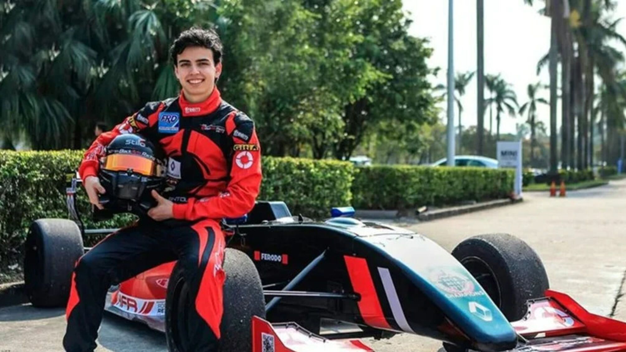 Гонщик Формулы-3 Антолин Гонсалес признал, что убил своего отца