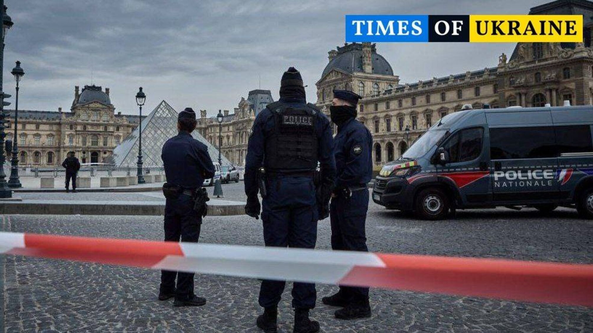 Во Франции задержаны двое подозреваемых в громком ограблении Лувра