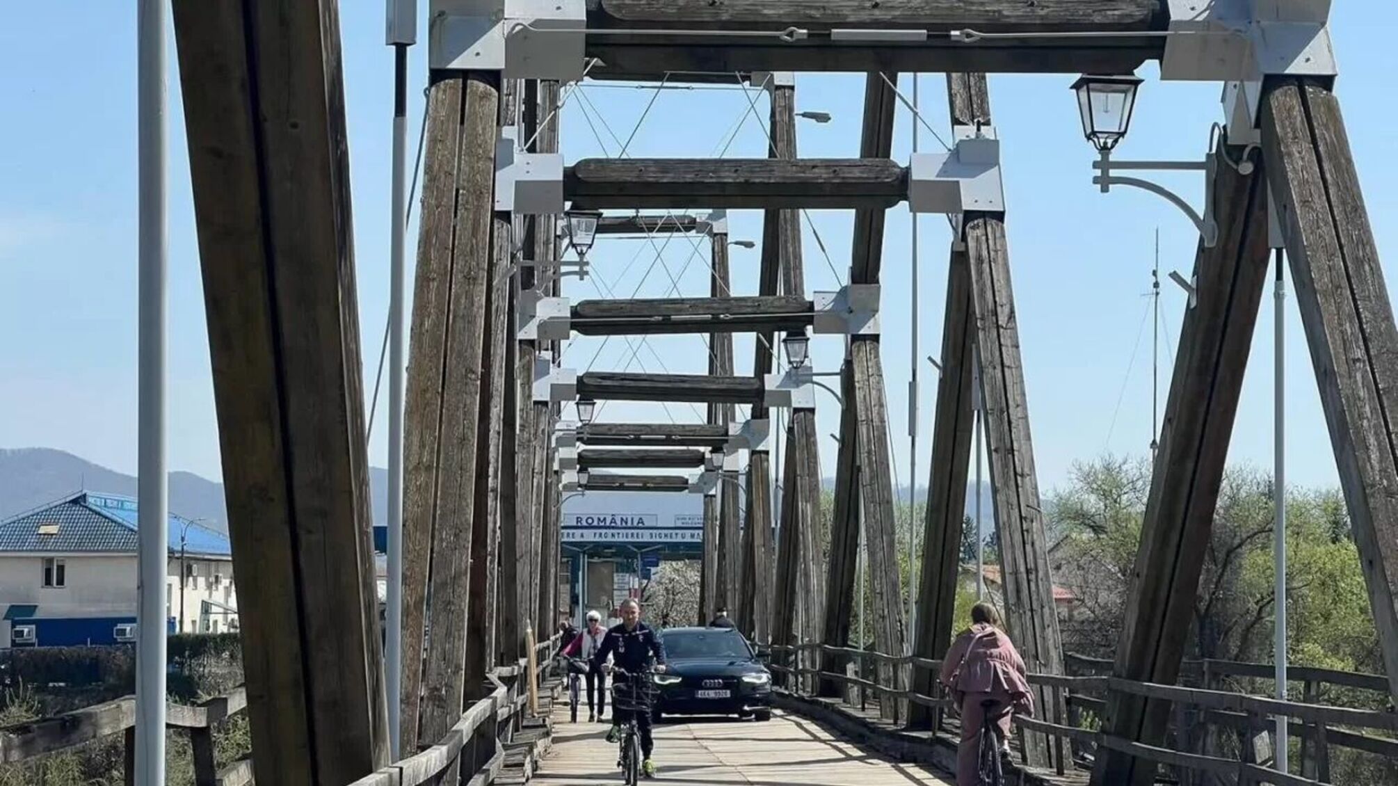 Румунія продовжила обмеження на кордоні з Україною: відомо, чому