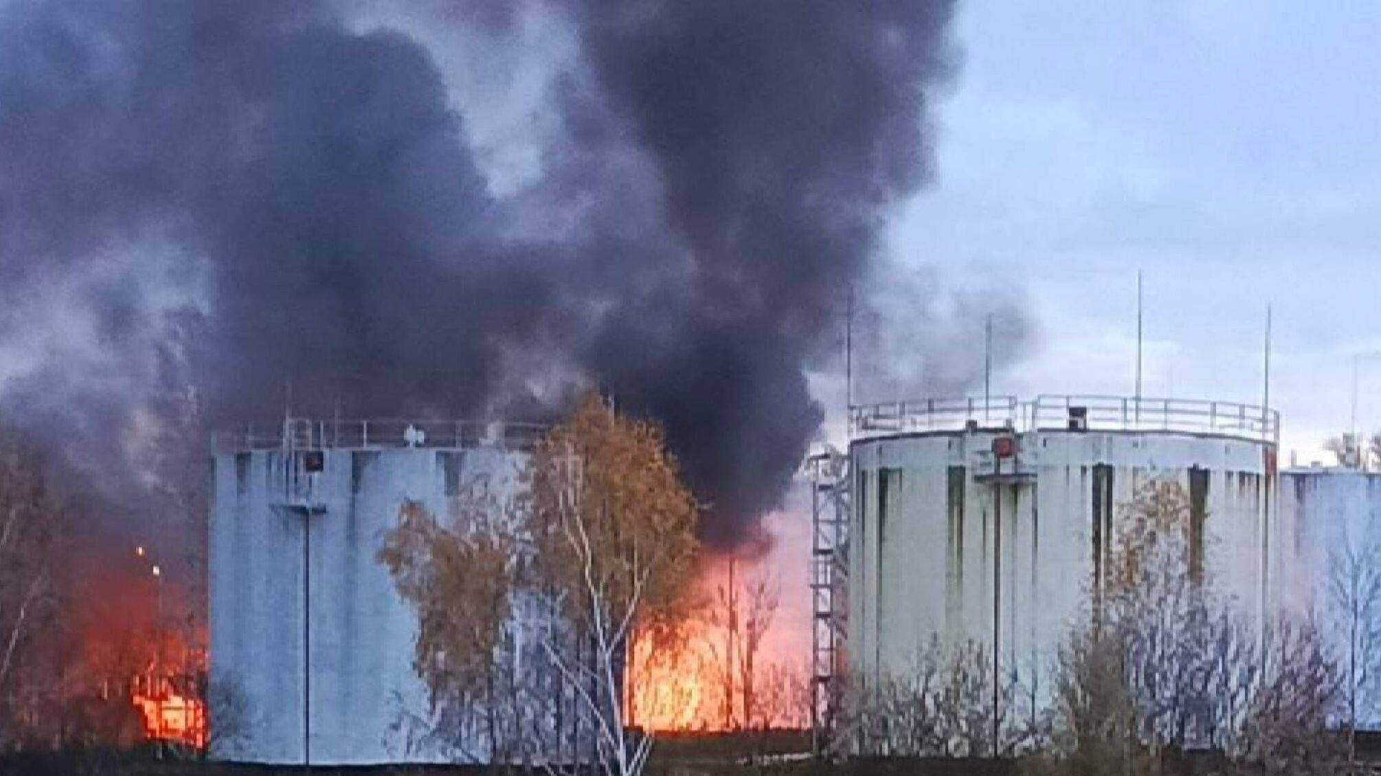 ССО України знищили склад палива та нафтобазу окупантів на Луганщині