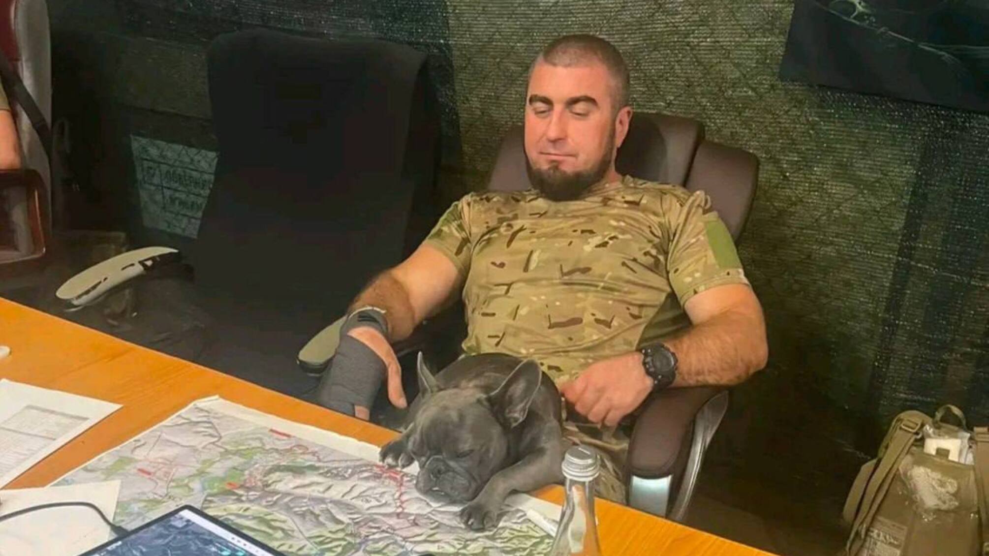 Полковник Манько опубликовал в TikTok фото с картами под грифом 'секретно'