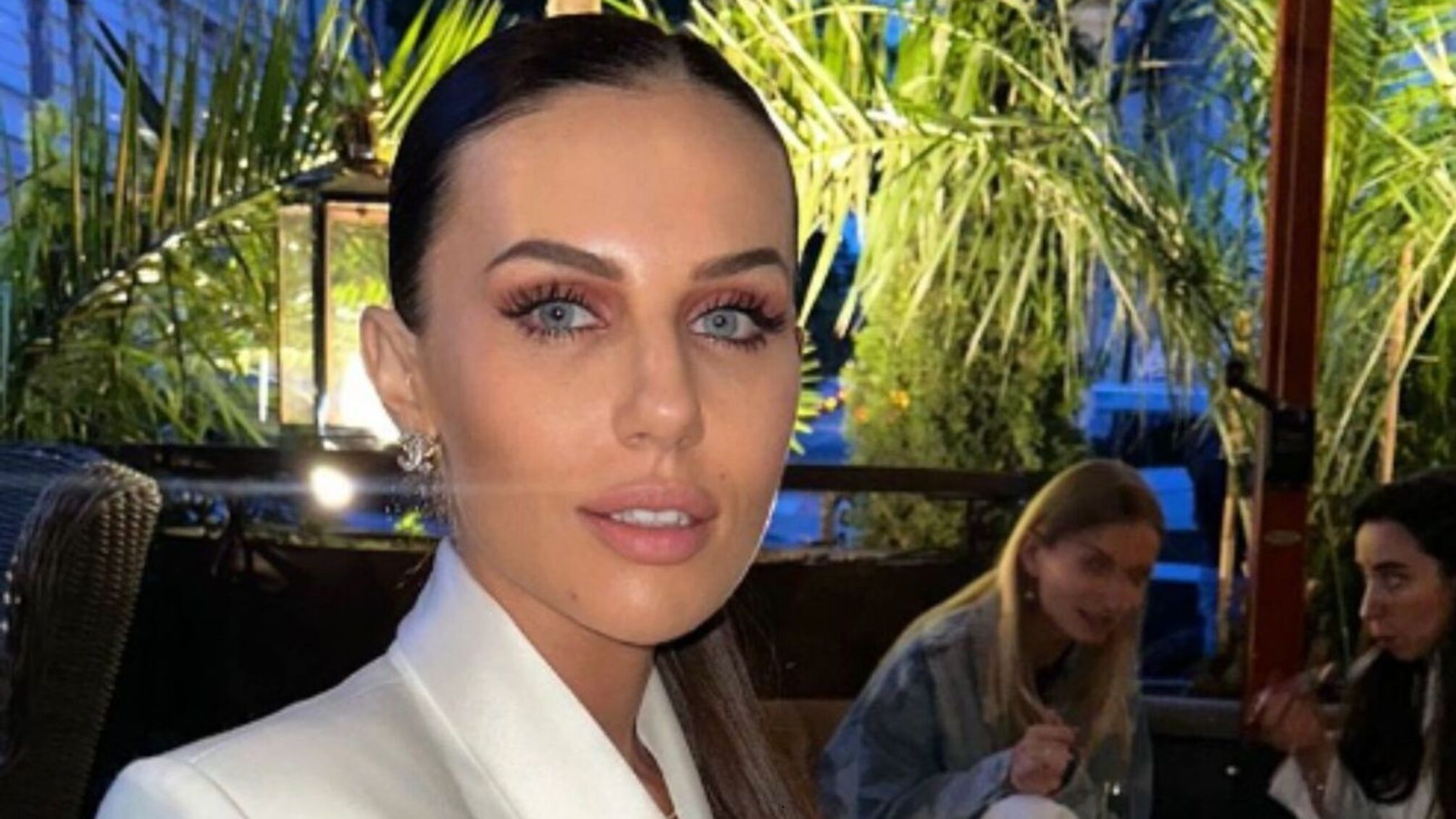 Языковая омбудсменка составила протоколы на Алхим: через контент на русском