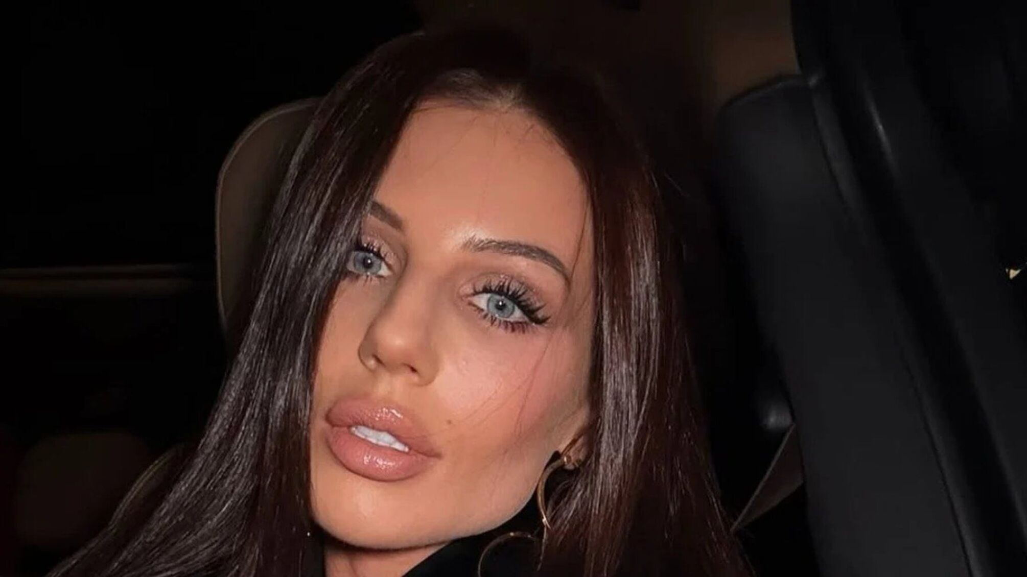 Скандальна блогерка Анна Алхім повернулася в Україну через нове кохання