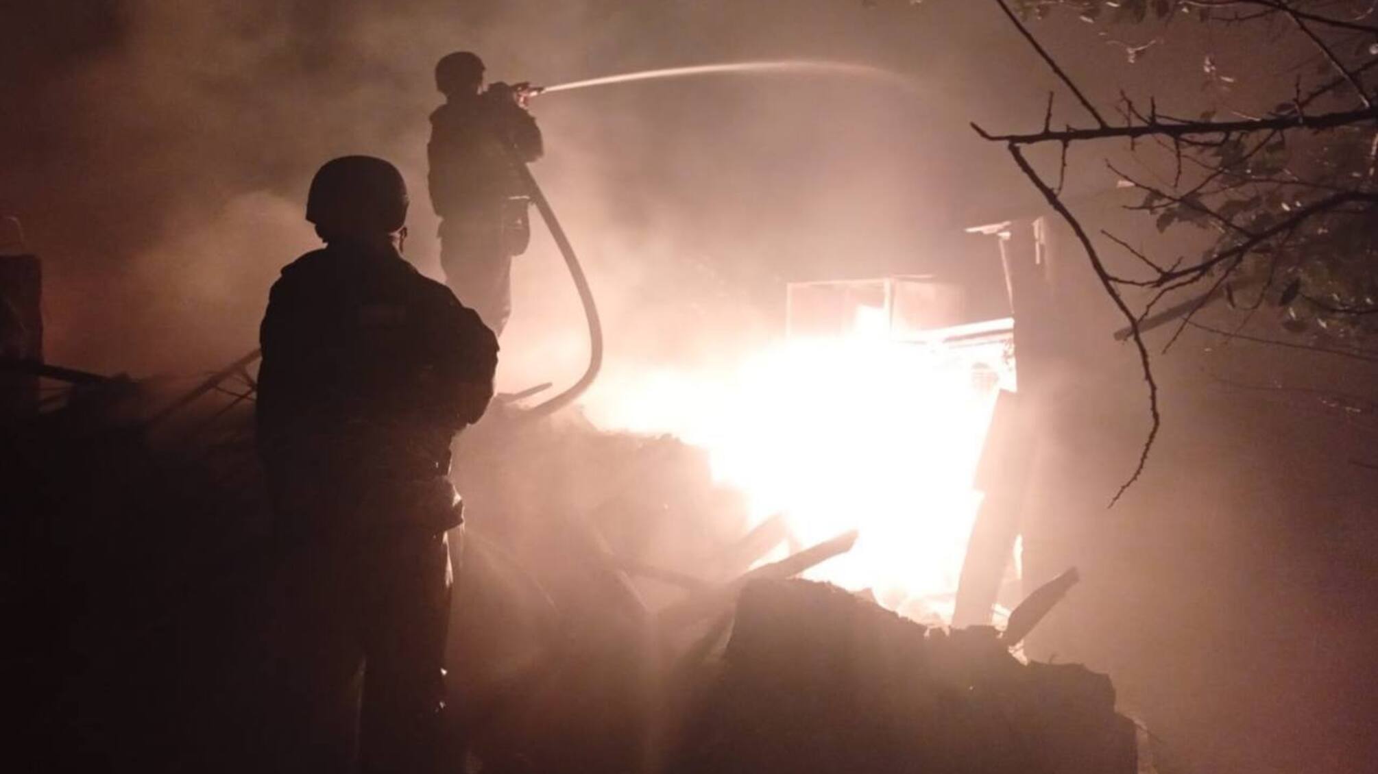 По Дніпру та Павлограду вдарили ракети й дрони: що відомо про наслідки