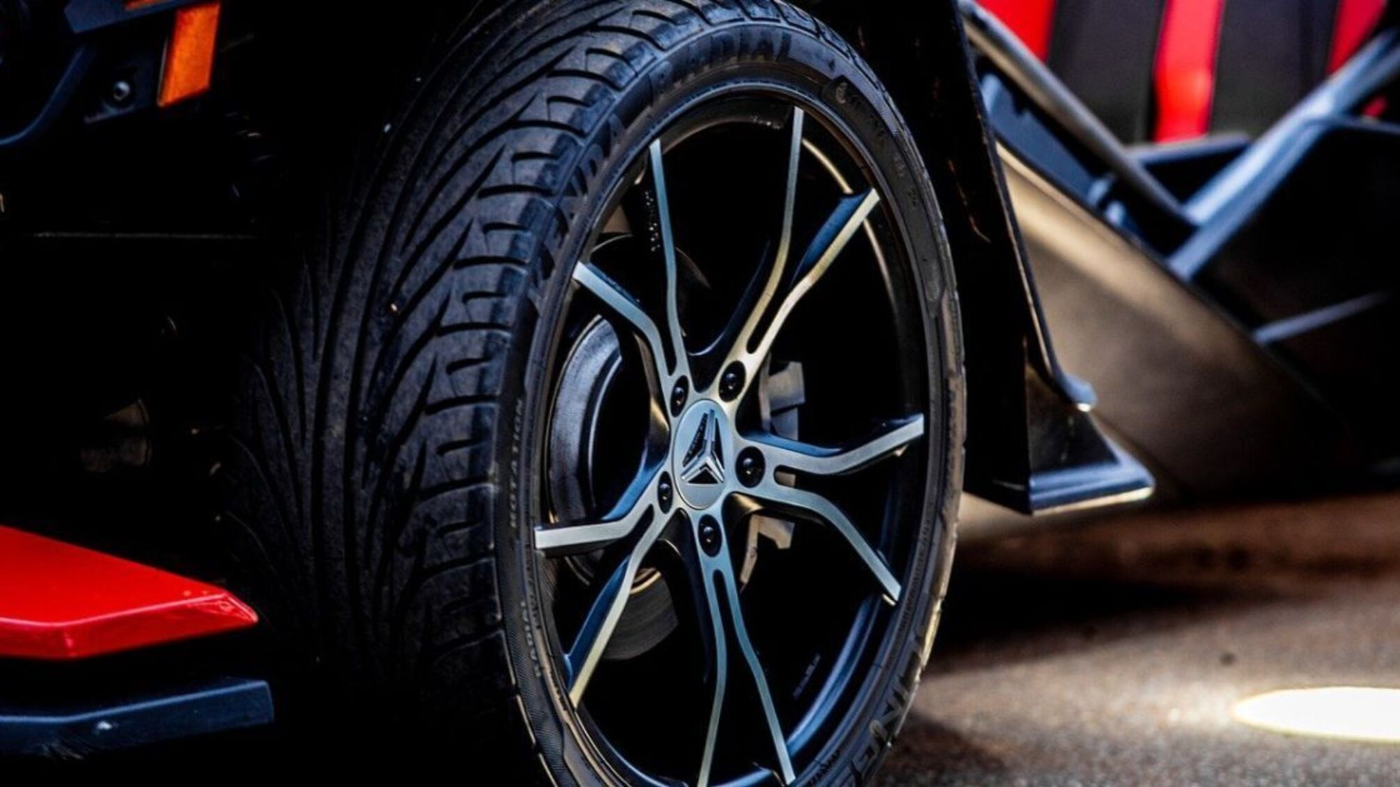 Новые штрафы за зимние шины: водителей могут наказывать до 8500 грн