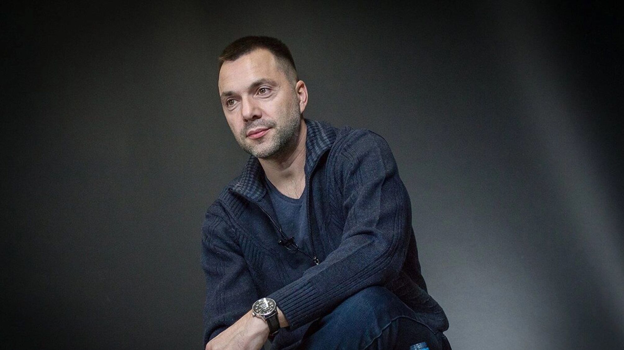 В россии Арестовича объявили в розыск после скандального интервью Собчак