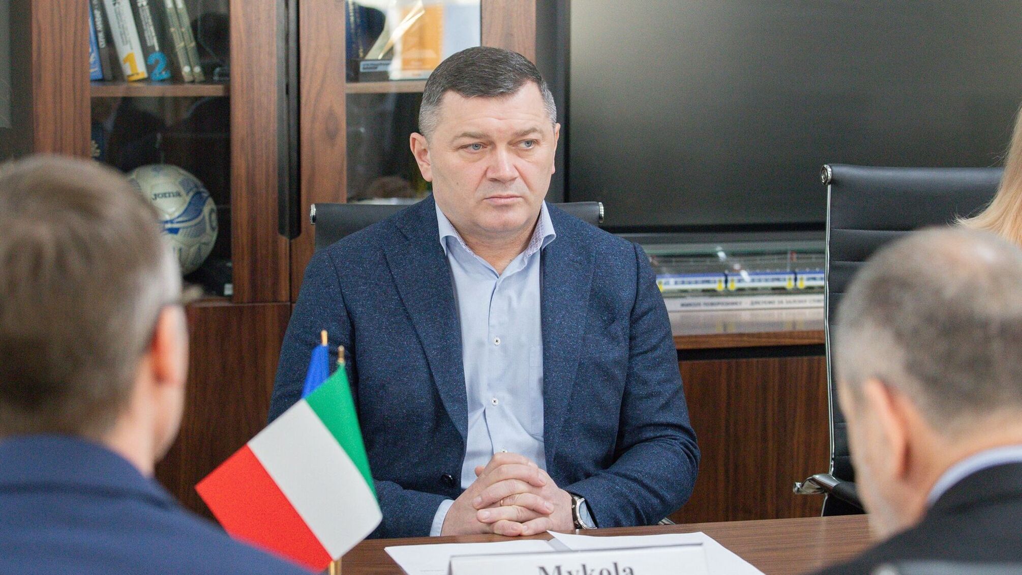 Кличко просить Кабмін і президента погодити відставку Поворозника