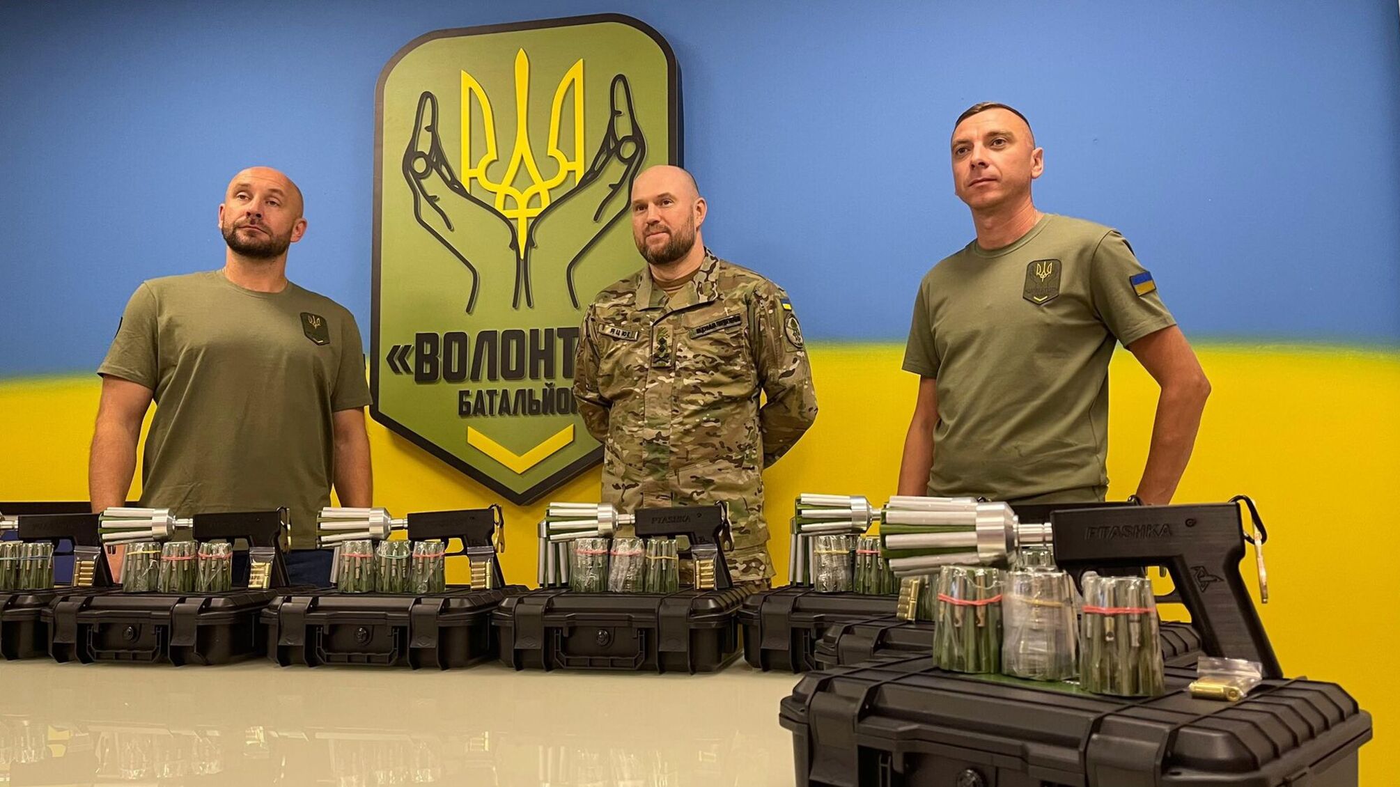 БФ 'Батальон Волонтер' передал 'Омеге' средства защиты от вражеских дронов