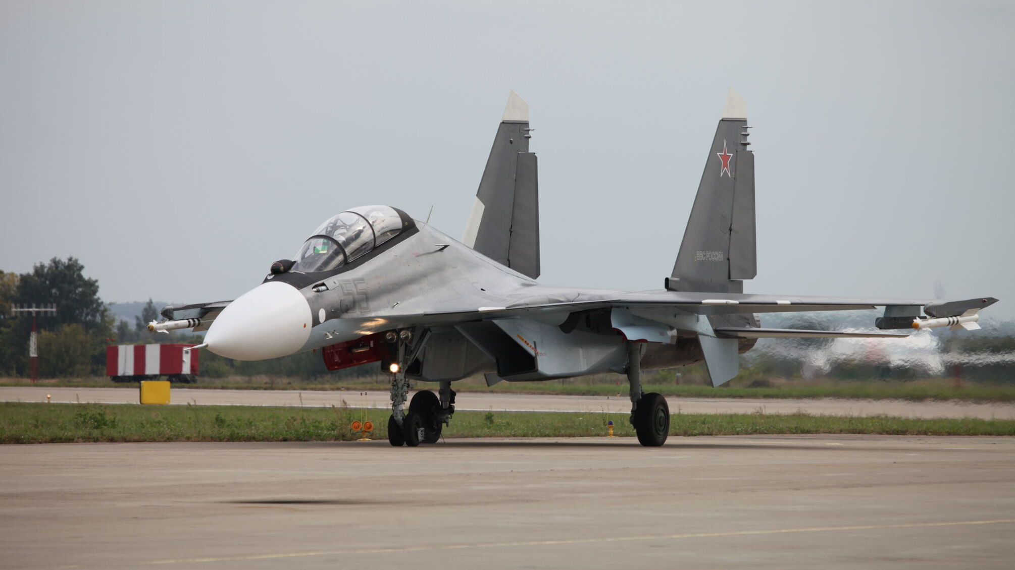 В Карелии упал российский истребитель Су-30СМ: экипаж не выжил