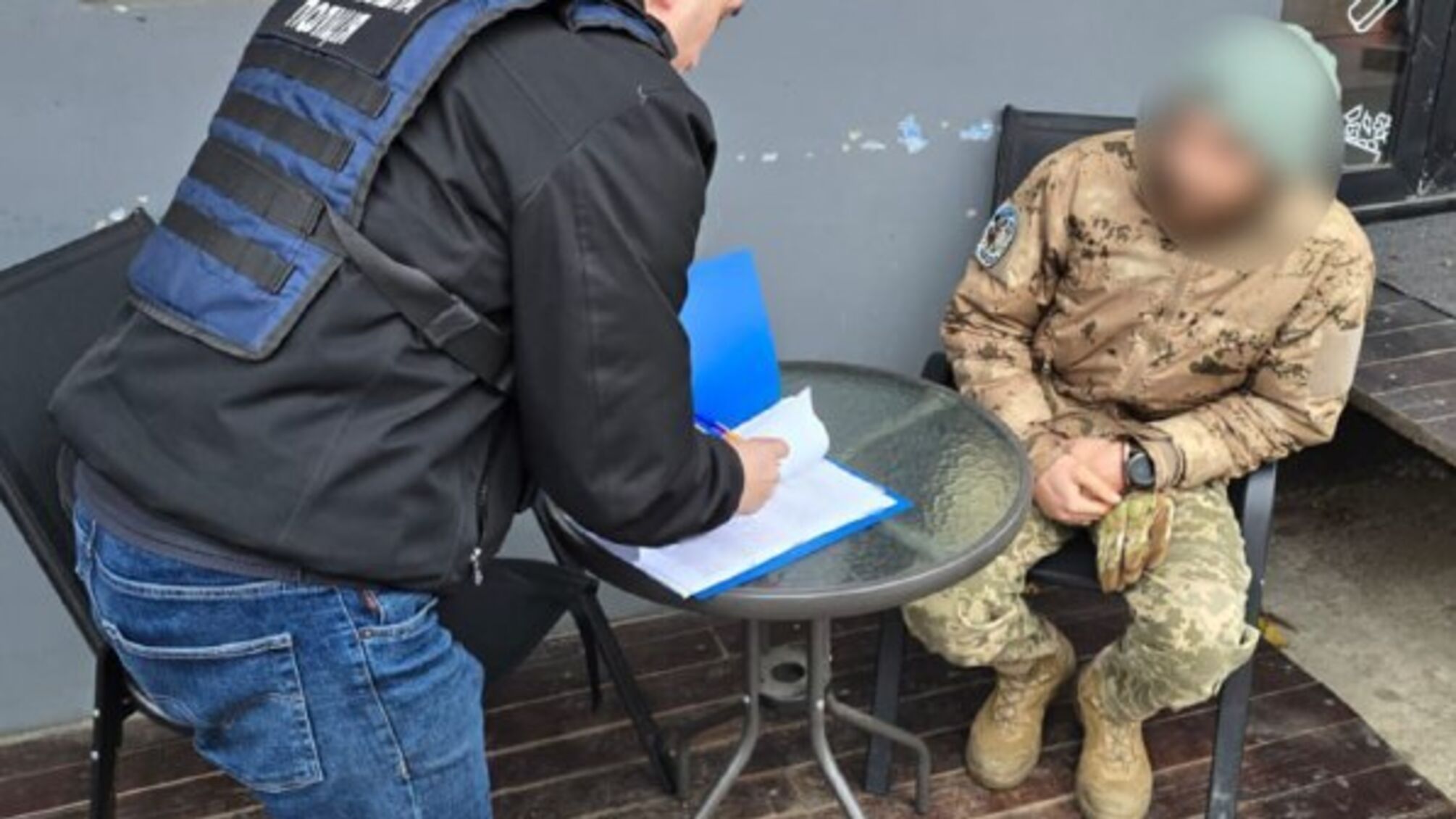 Мужчина подделал документы, чтобы ежемесячно получать деньги из бюджета