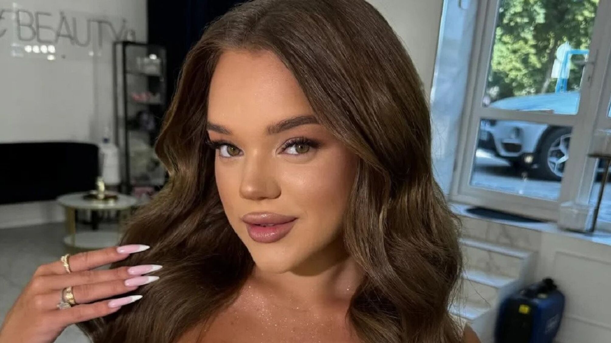 Після атаки рф: Верба опублікувала фото з густим димом біля свого будинку