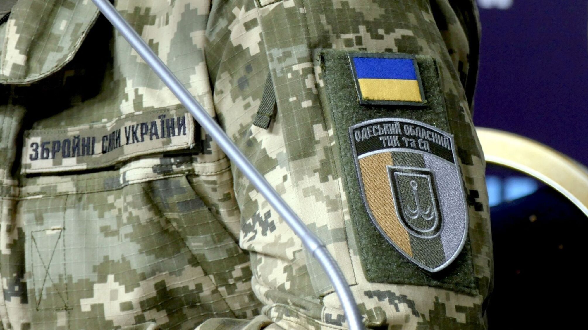 Вибух у ТЦК в Одесі: одна людина загинула, військовий поранений