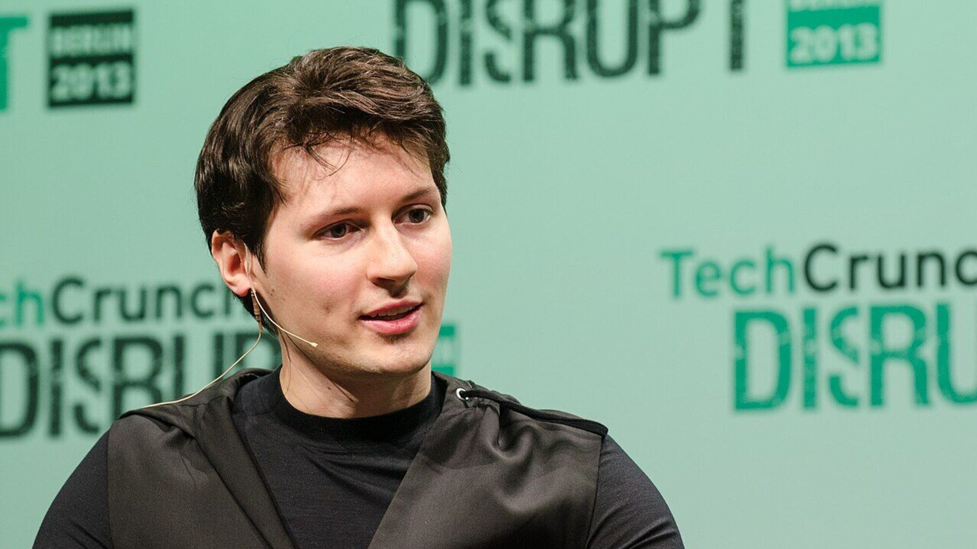 Павел Дуров продвигает российского спортсмена Хабиба в Telegram
