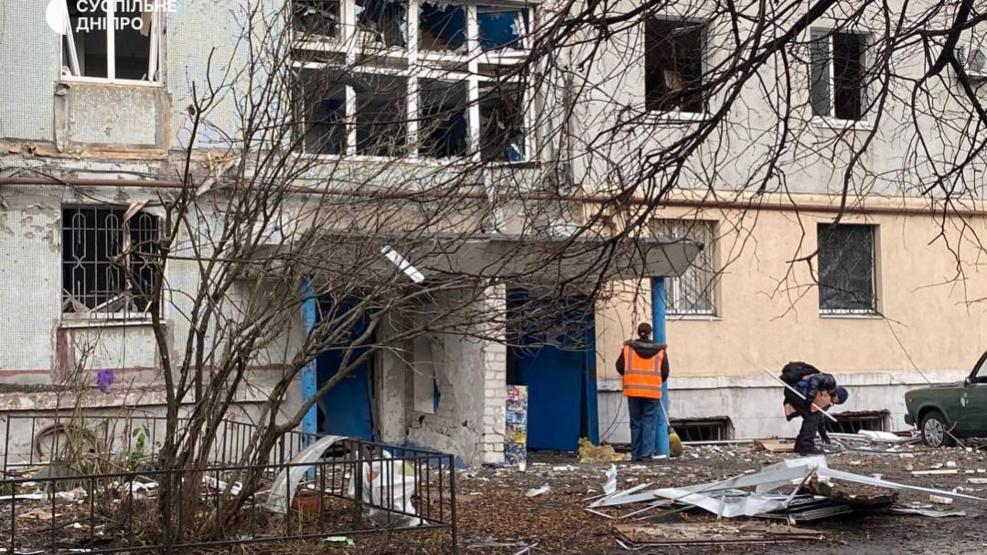 В ночной атаке по Днепру ранены 14 человек, среди них 11-летний ребенок