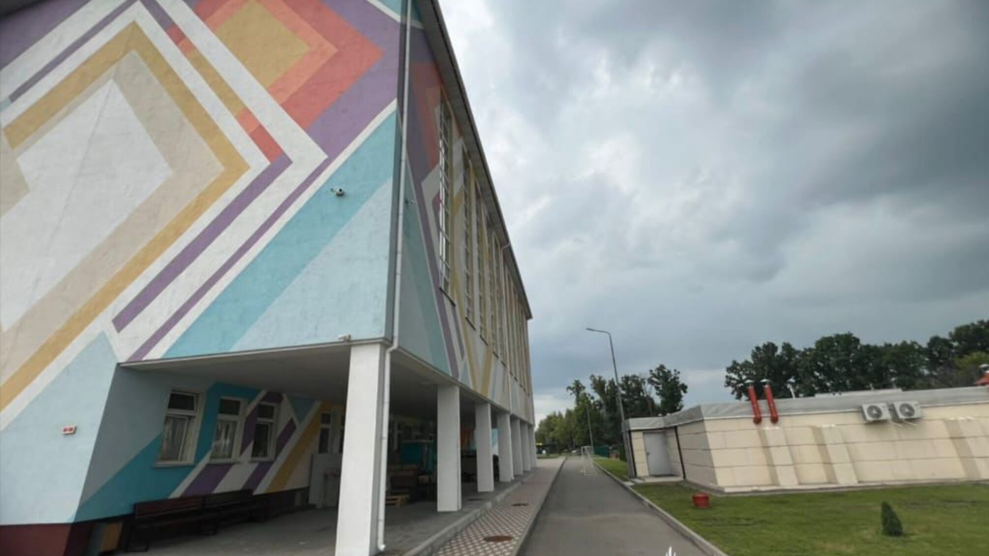 Директор предприятия присвоил 20,5 млн грн, выделенных на модульные укрытия