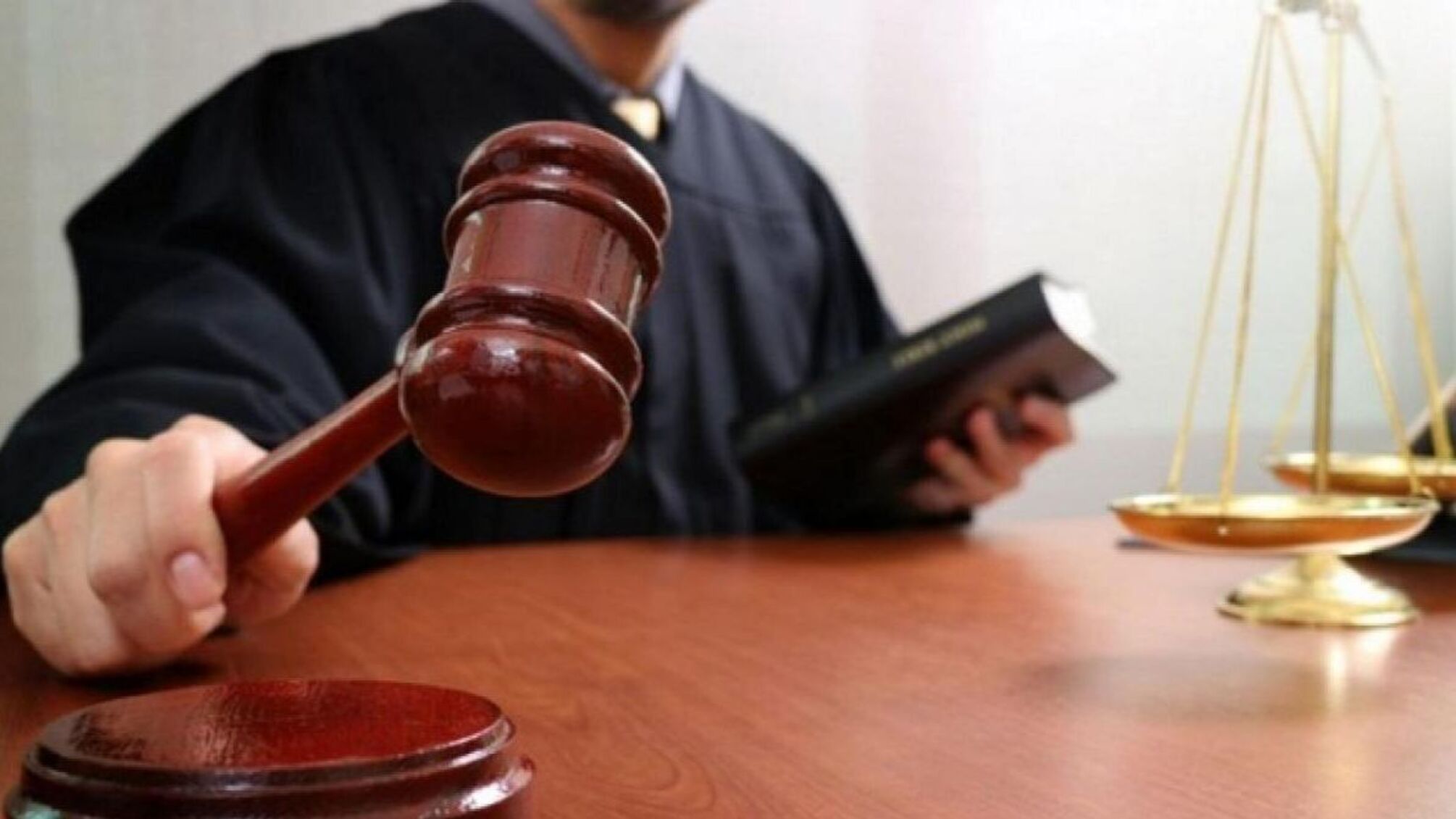 Підроблені водійські посвідчення по 500 євро: ДБР викрило схему на Буковині