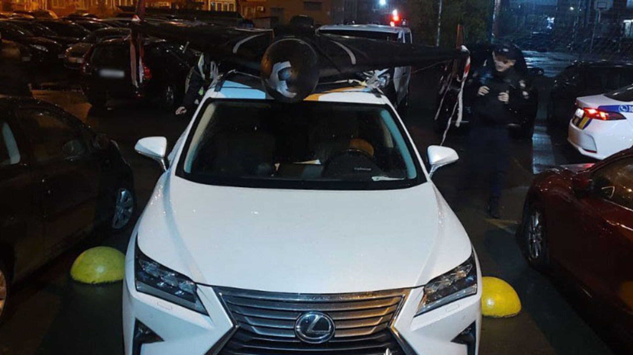 У Києві поліція вилучила «Шахед», який чоловік возив по місту на автомобілі